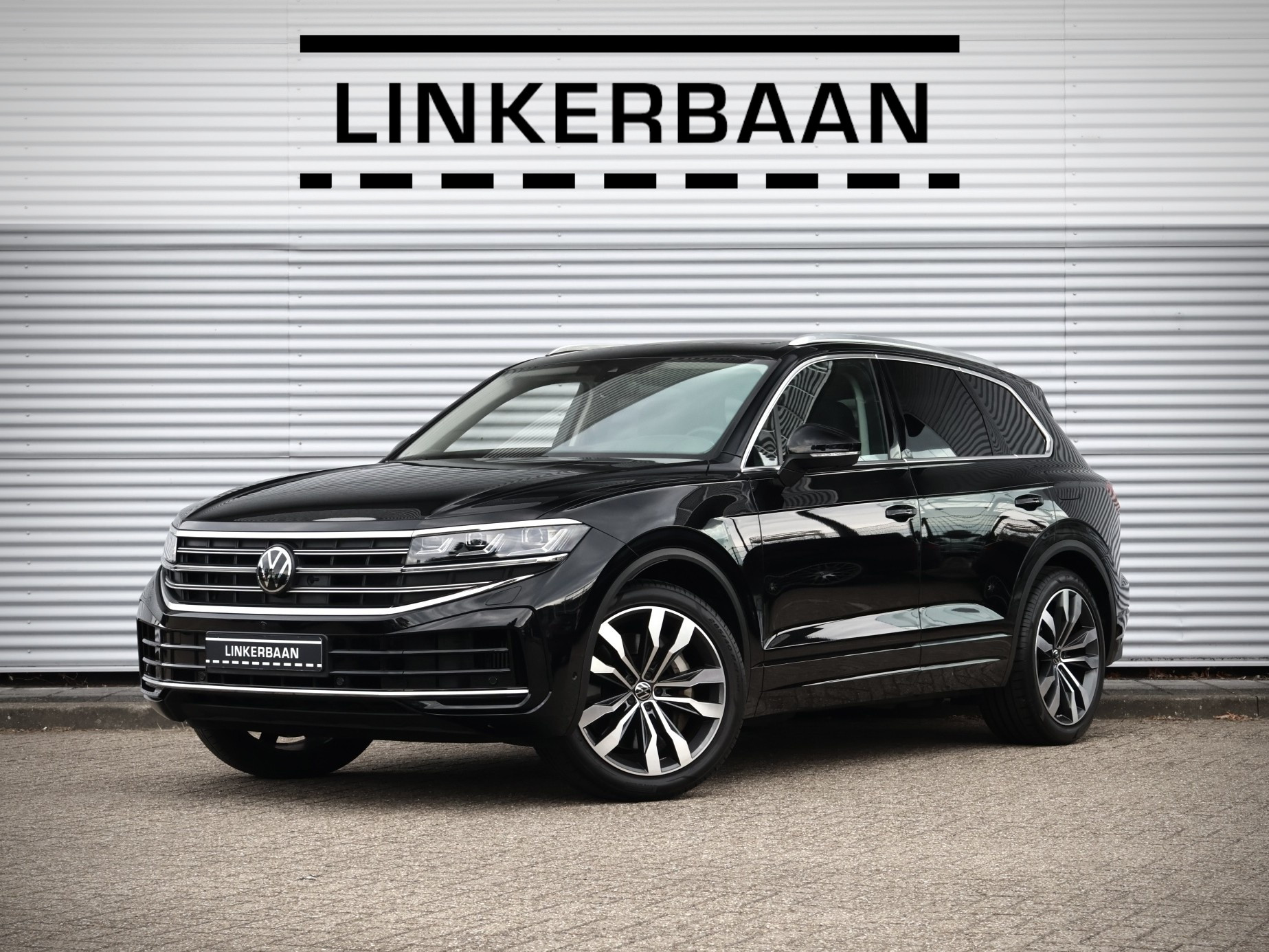 Volkswagen Touareg 3.0 TSI eHybrid 4Motion Elegance | Panoramadak | Massage | Trekhaak | 21 inch | 2024 - voorkant