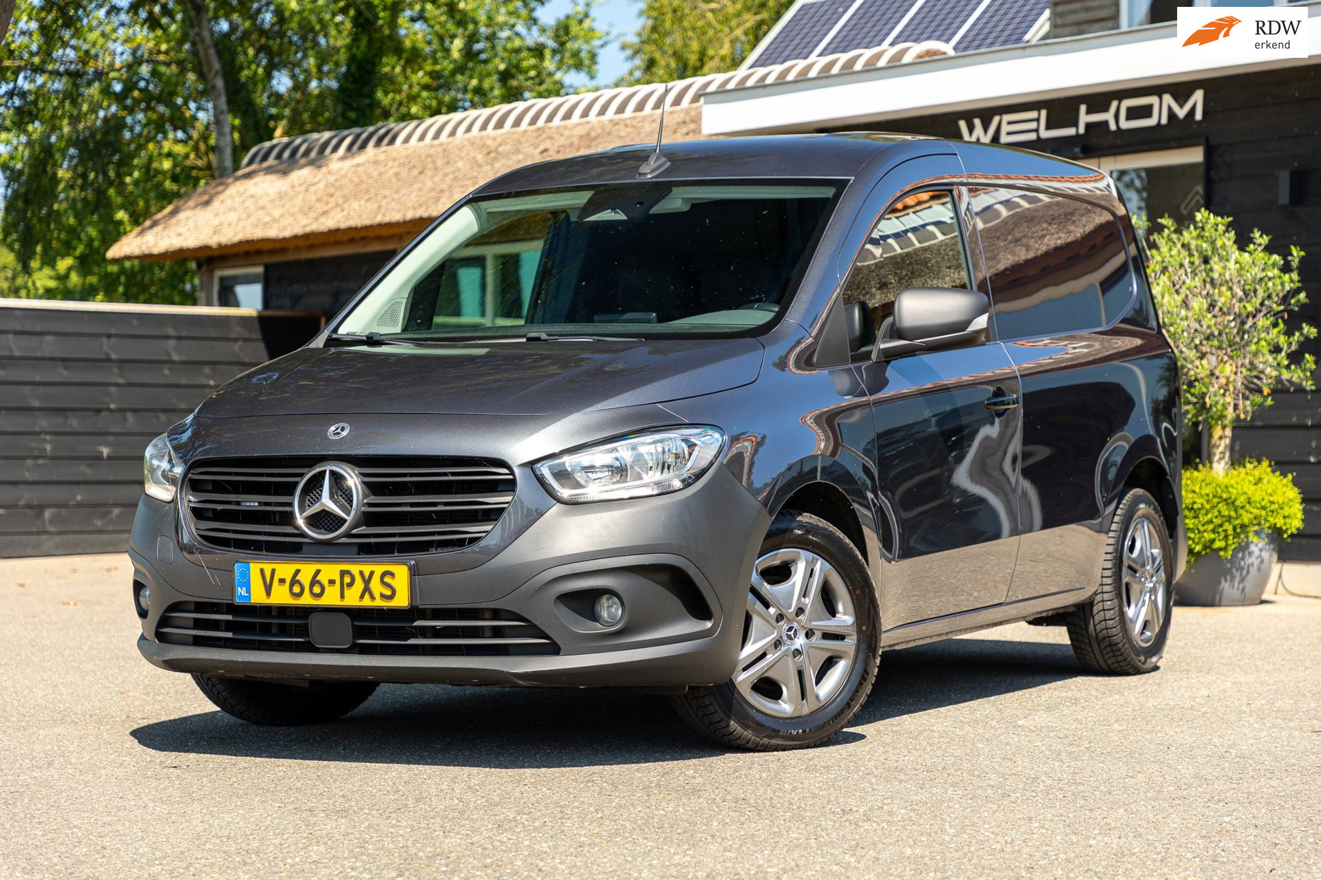 Mercedes-Benz Citan 110 CDI L1 Pro Automaat I Trekhaak I Airco I Cruise I CarPlay I Android I Camera I Stoelverwarming I 3 Zits 2023 - voorkant
