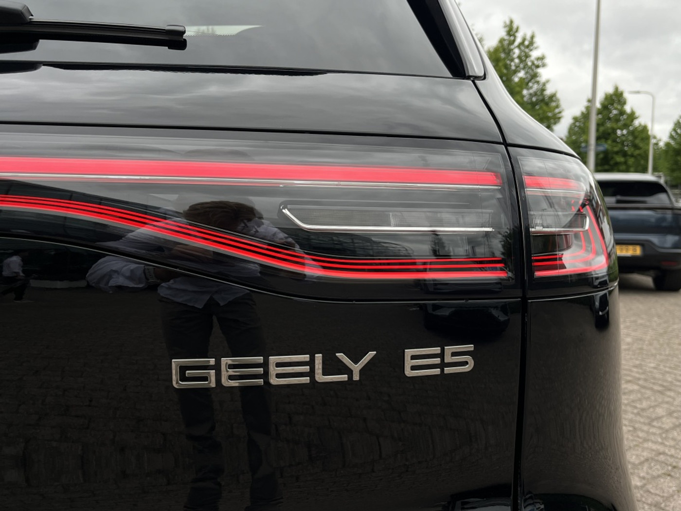 Foto van Geely E5