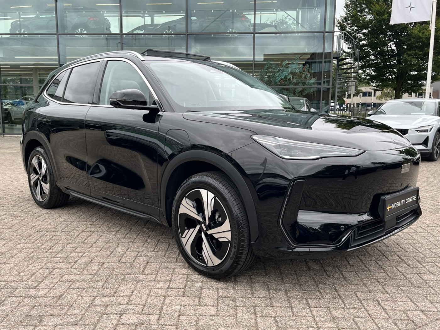 Foto van Geely E5