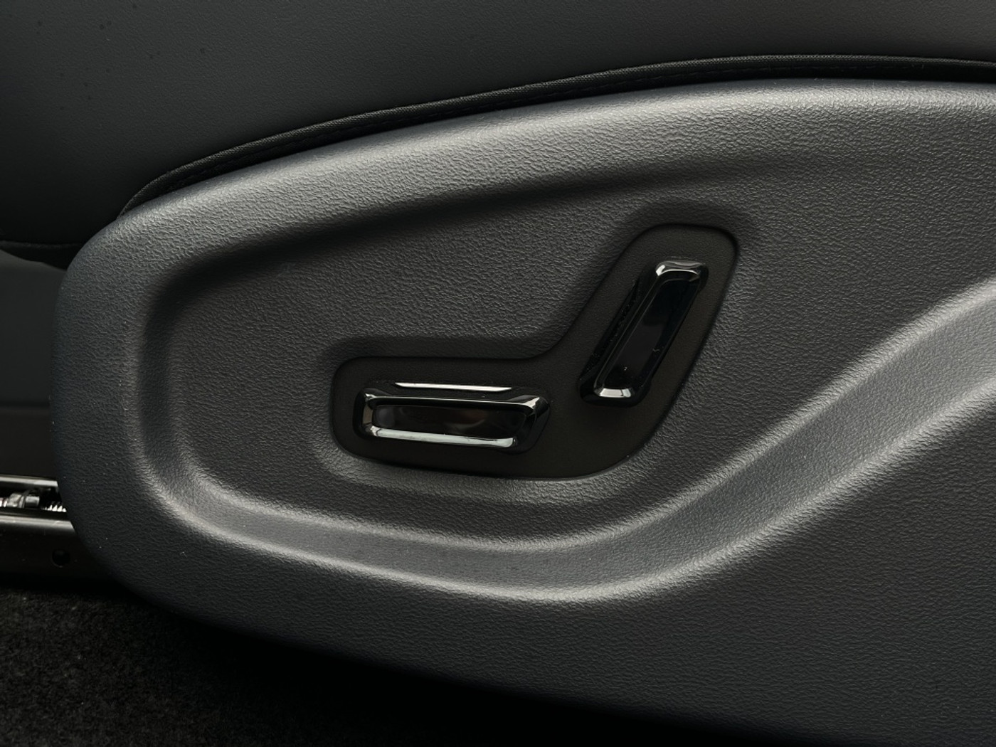 Foto van Geely E5