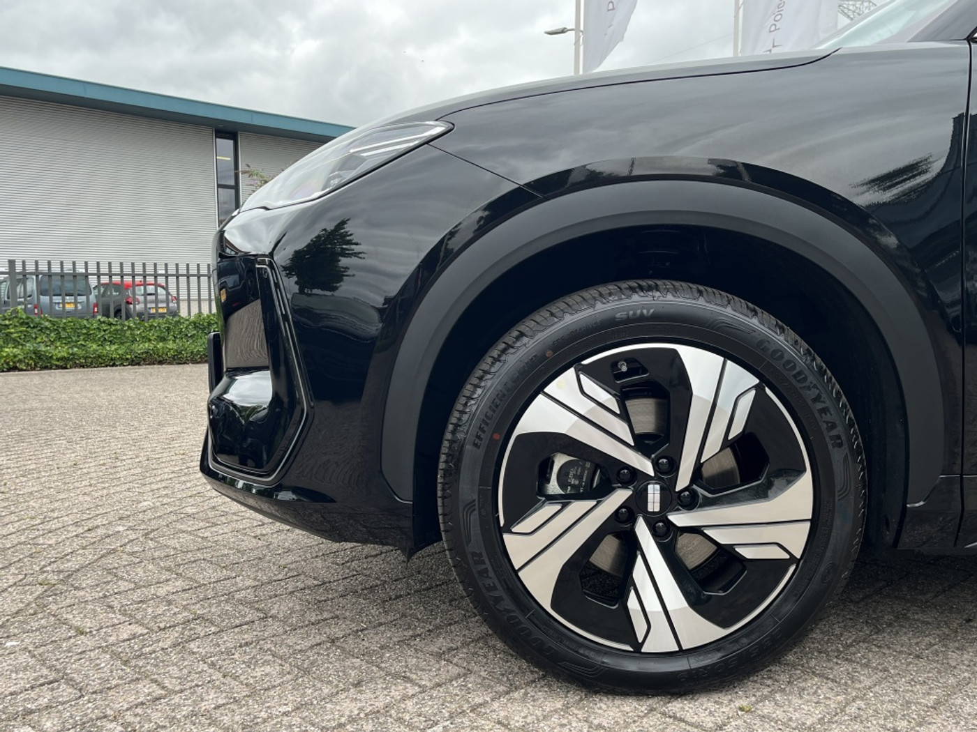 Foto van Geely E5