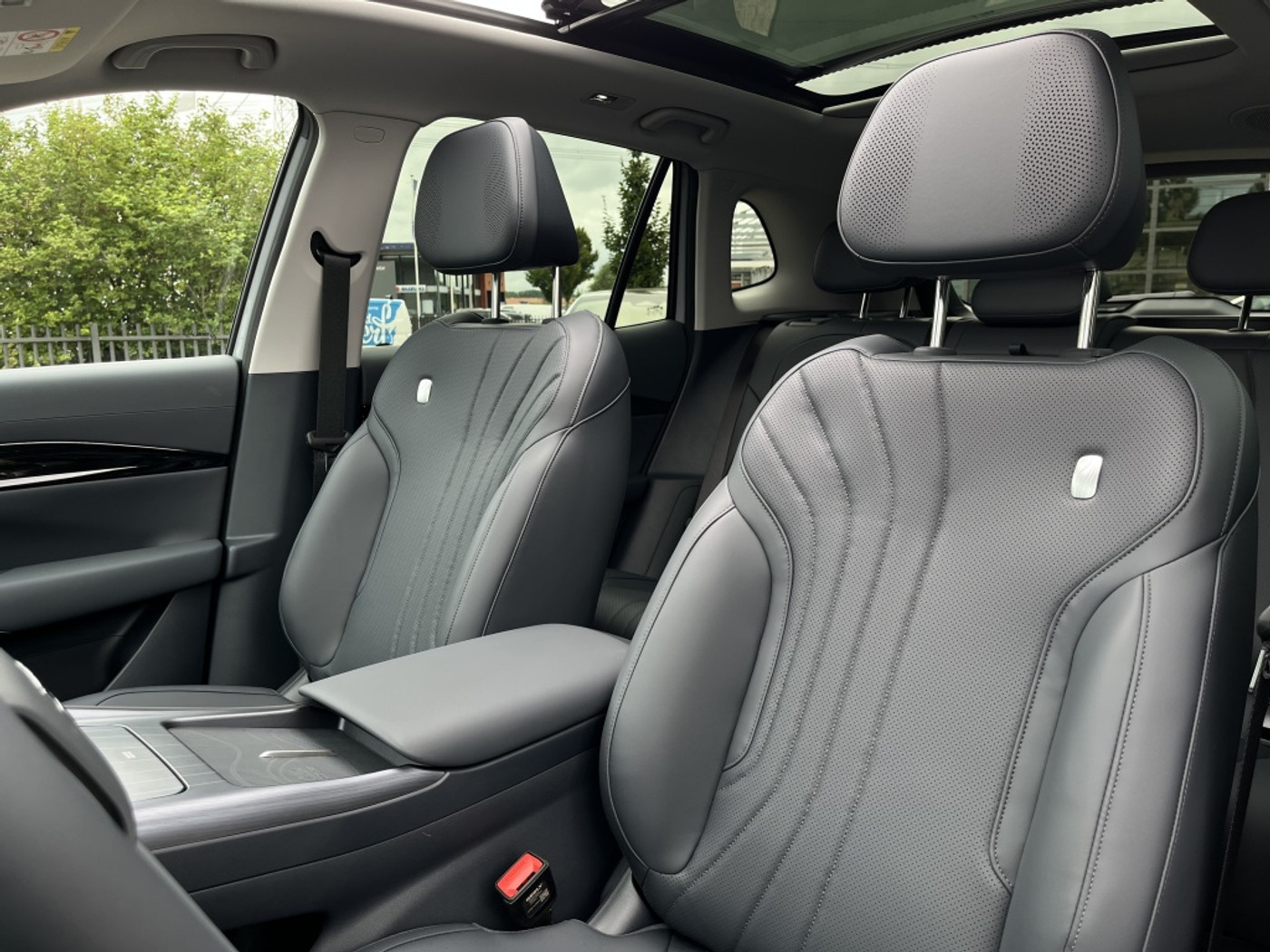 Foto van Geely E5