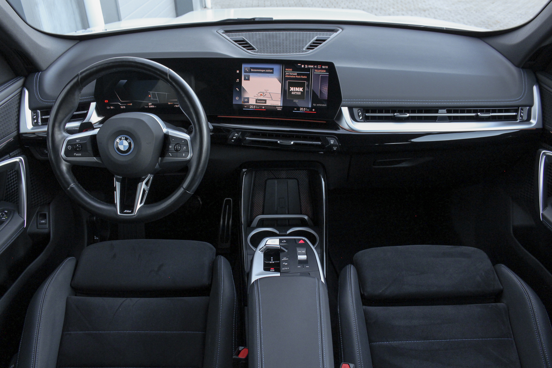 Foto van BMW Ix1 Xdrive30