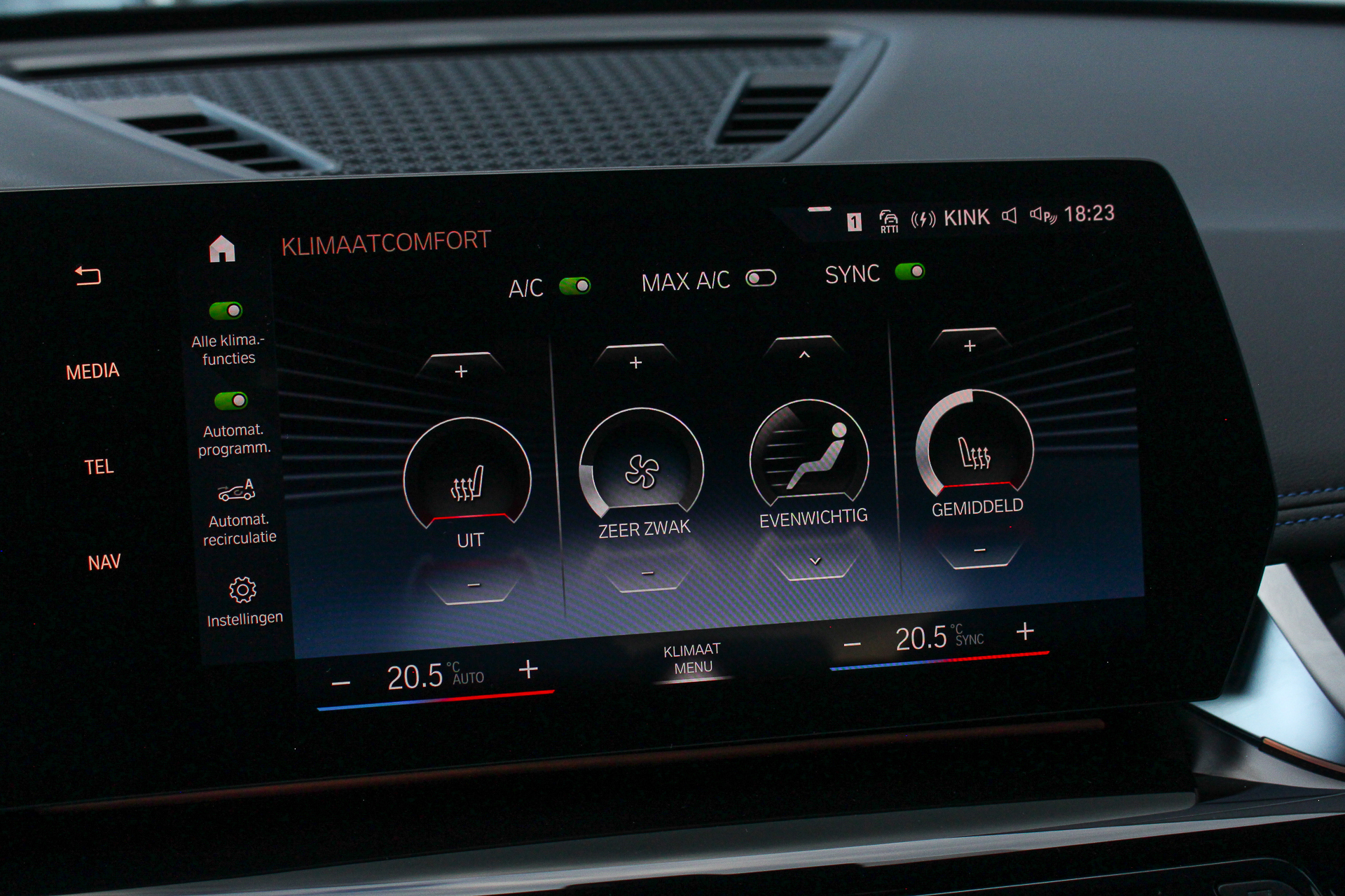 Foto van BMW Ix1 Xdrive30