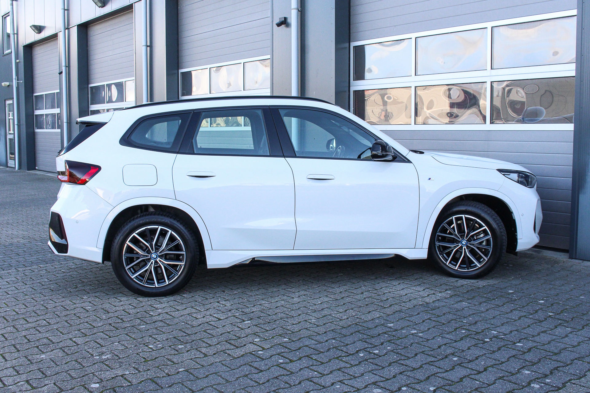 Foto van BMW Ix1 Xdrive30