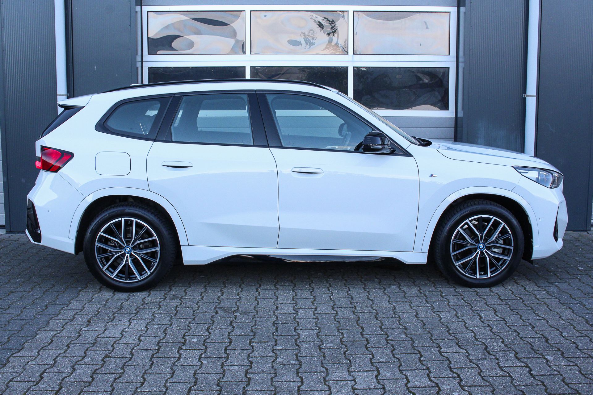 Foto van BMW Ix1 Xdrive30