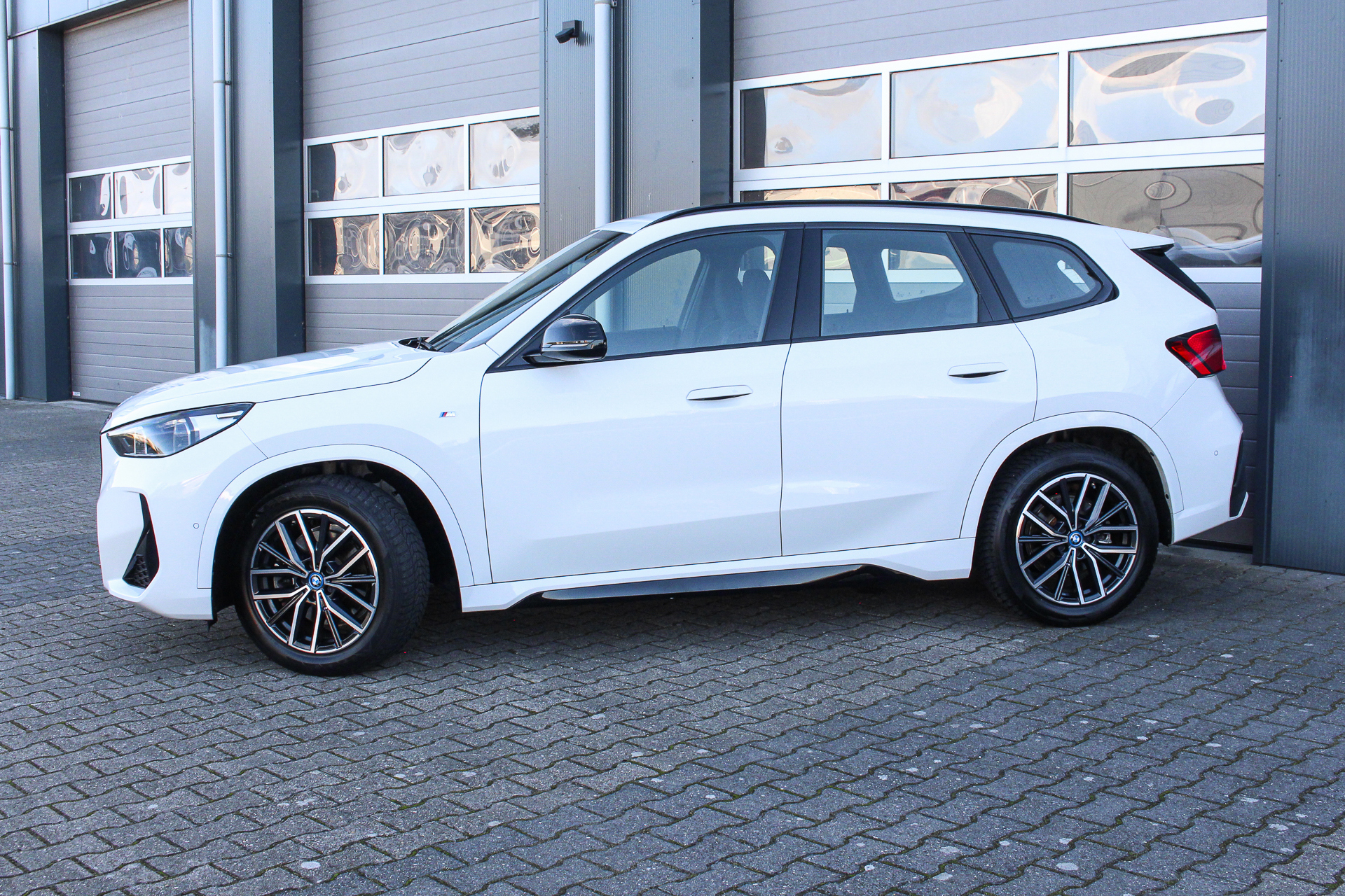 Foto van BMW Ix1 Xdrive30