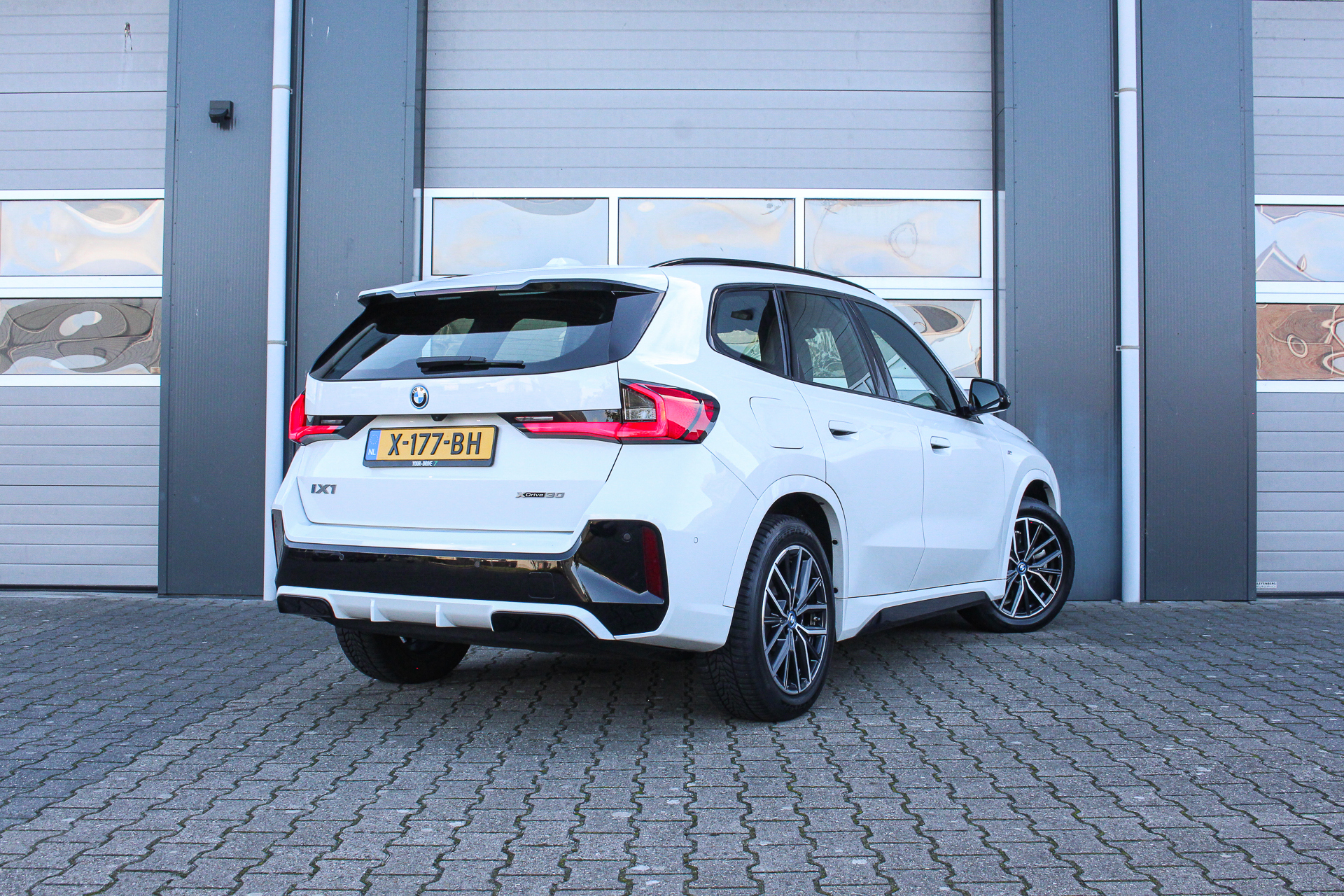 Foto van BMW Ix1 Xdrive30