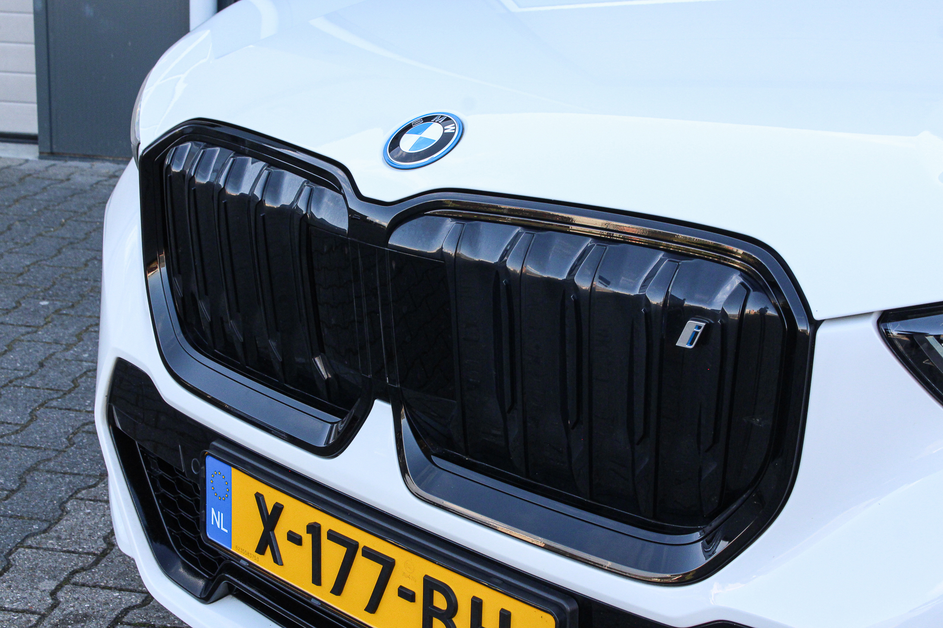 Foto van BMW Ix1 Xdrive30