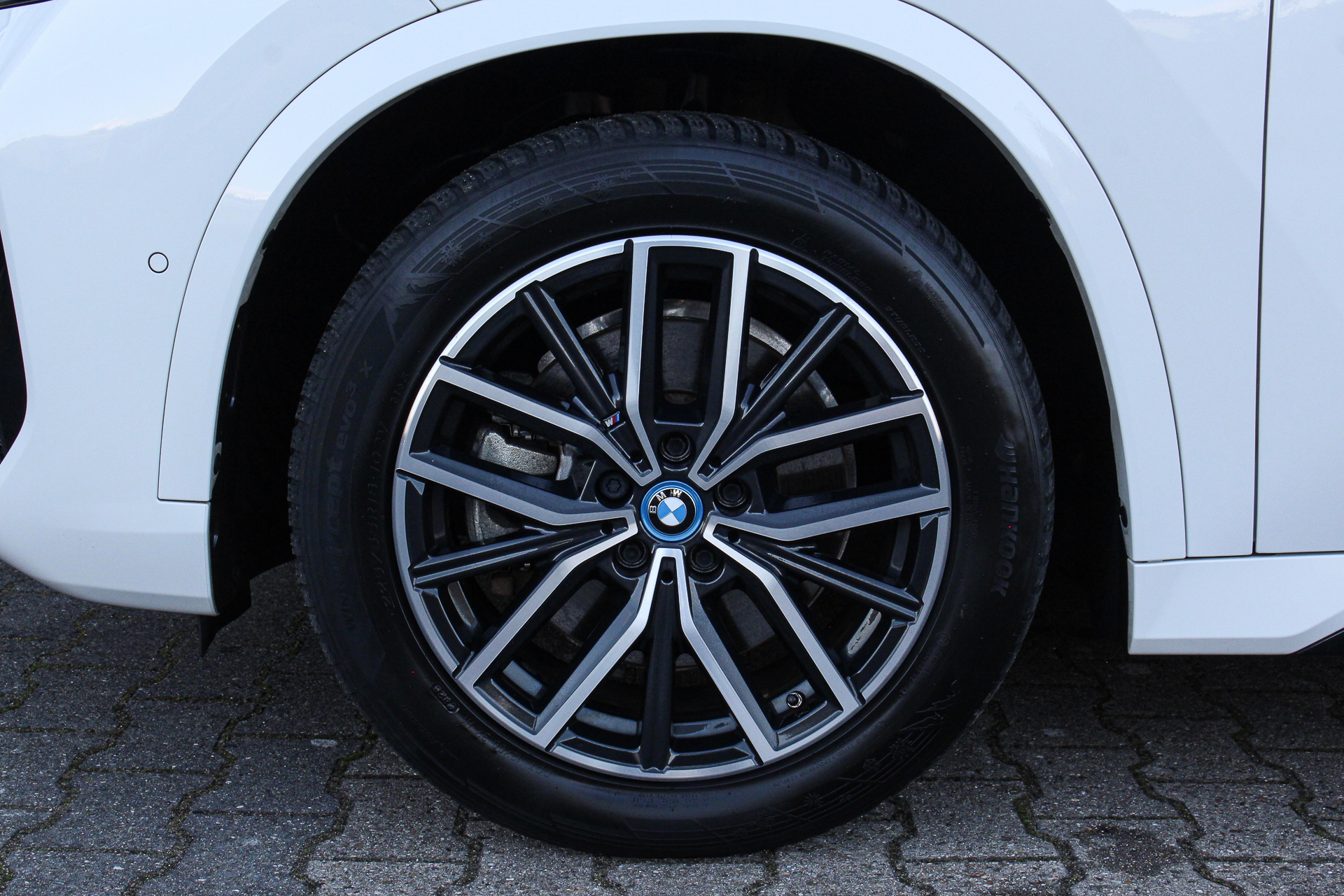 Foto van BMW Ix1 Xdrive30