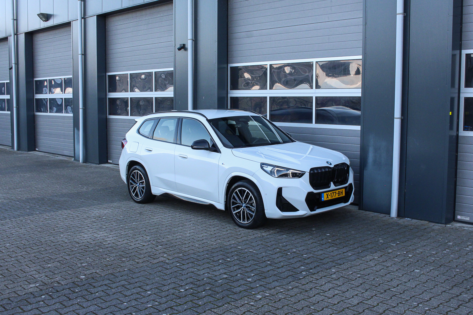 Foto van BMW Ix1 Xdrive30