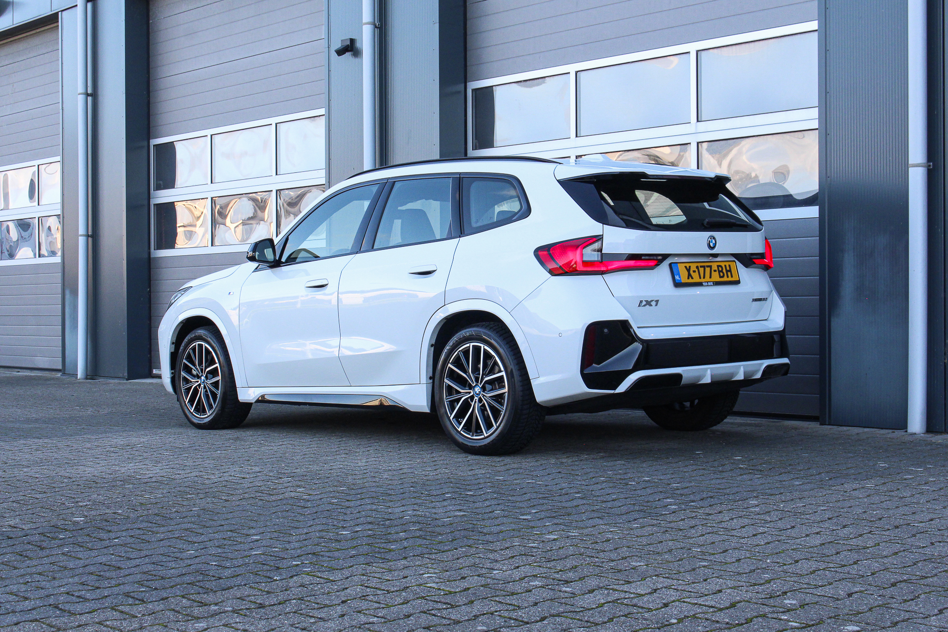 Foto van BMW Ix1 Xdrive30