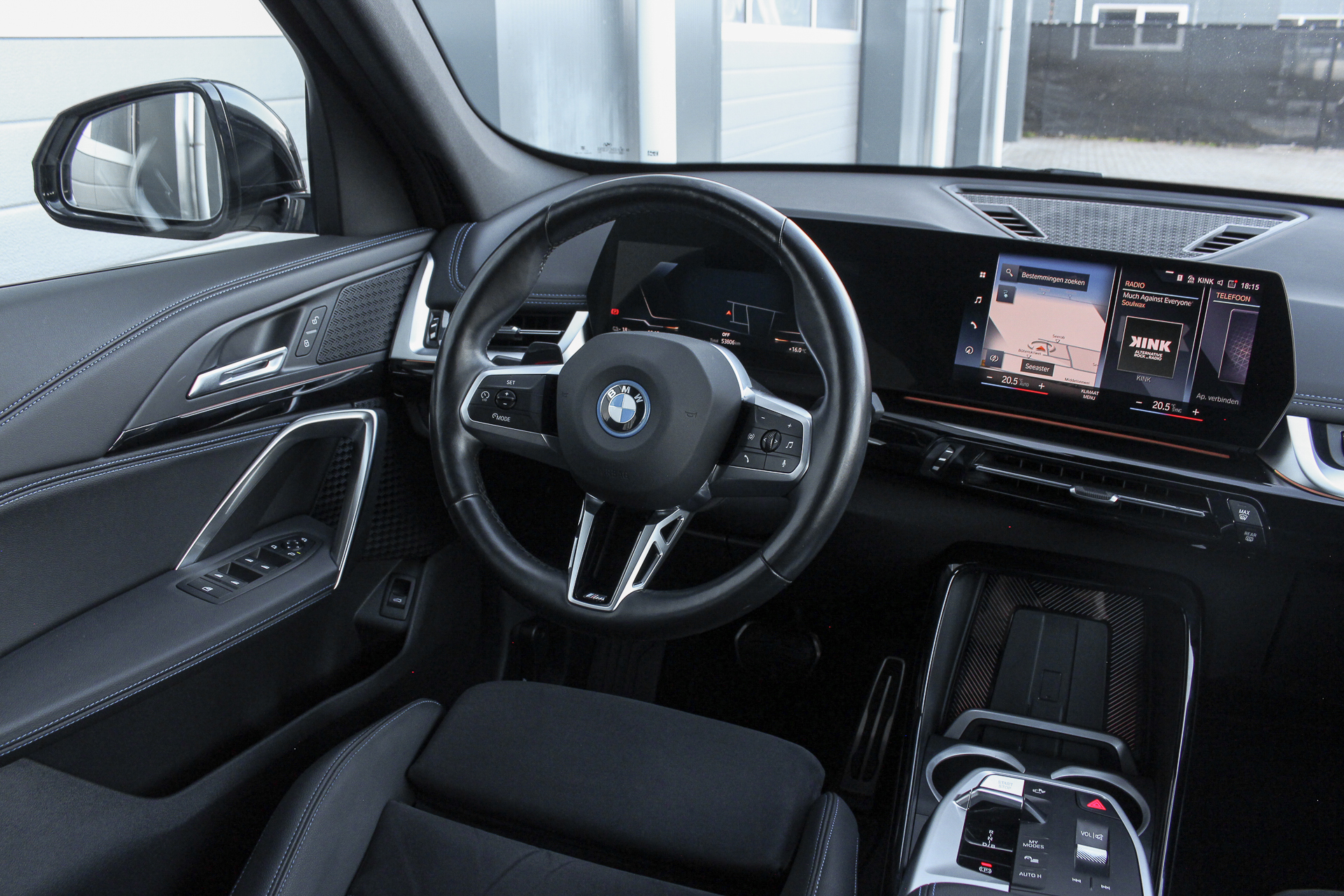 Foto van BMW Ix1 Xdrive30