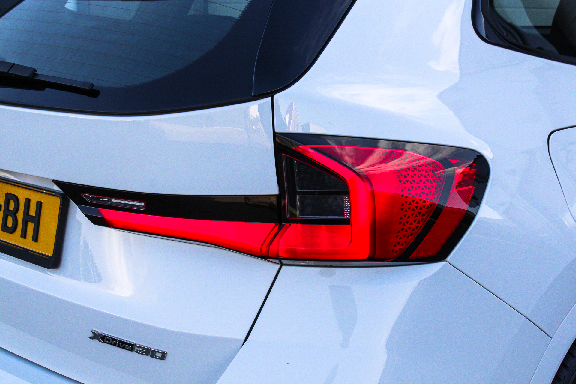 Foto van BMW Ix1 Xdrive30