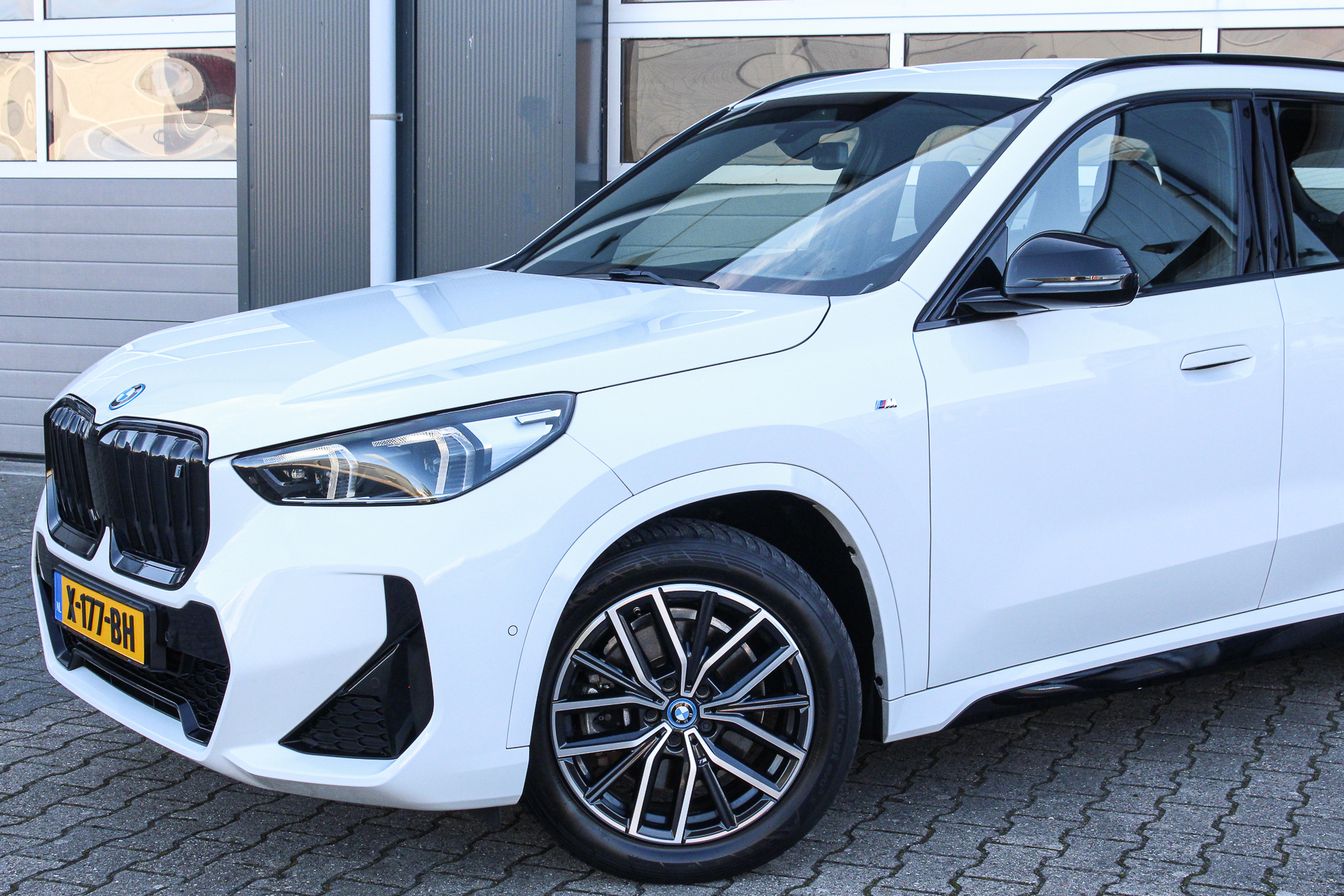 Foto van BMW Ix1 Xdrive30