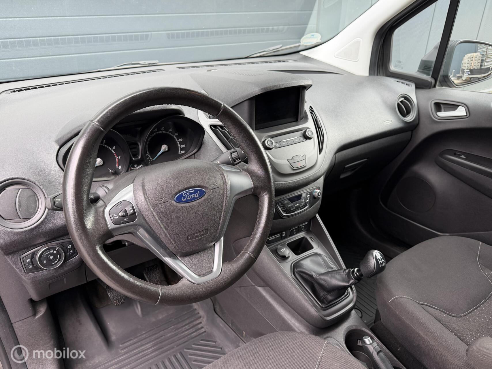 Foto van Ford Transit Courier