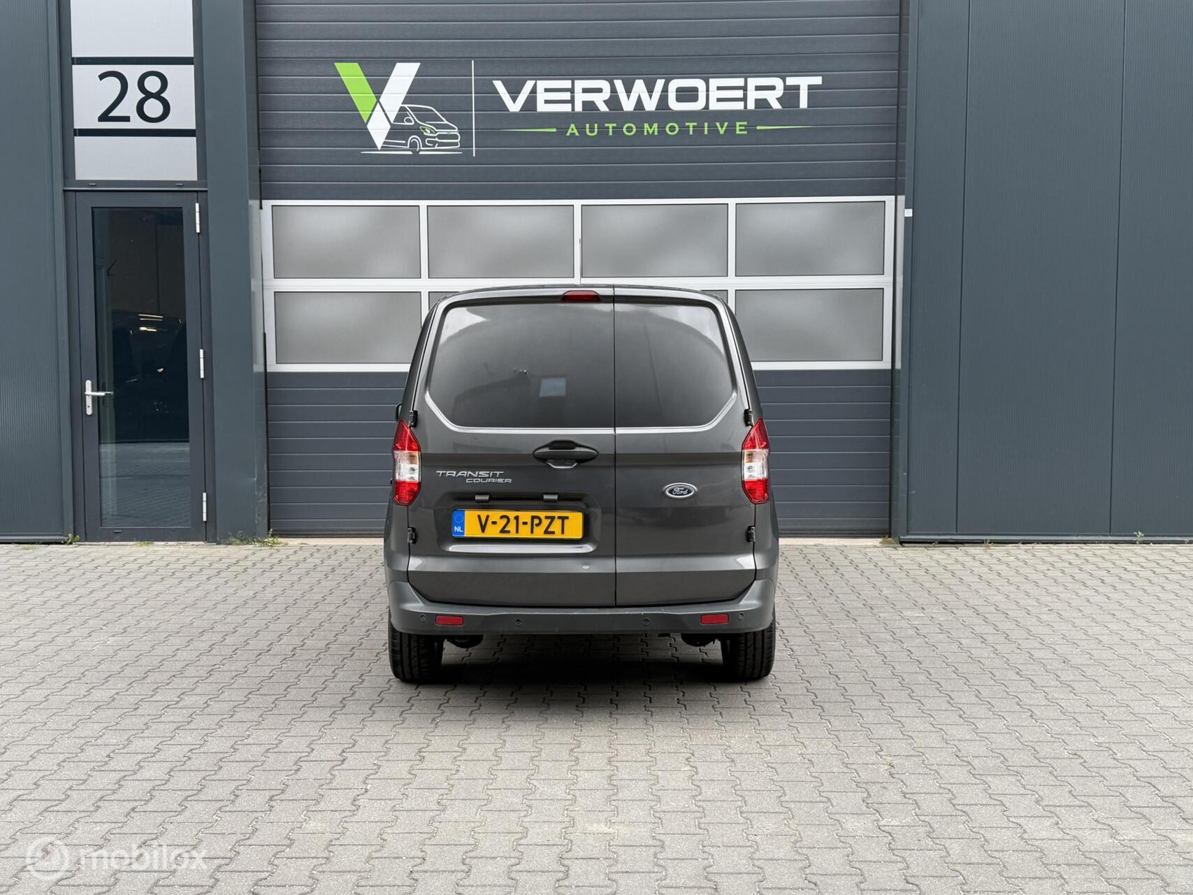 Foto van Ford Transit Courier