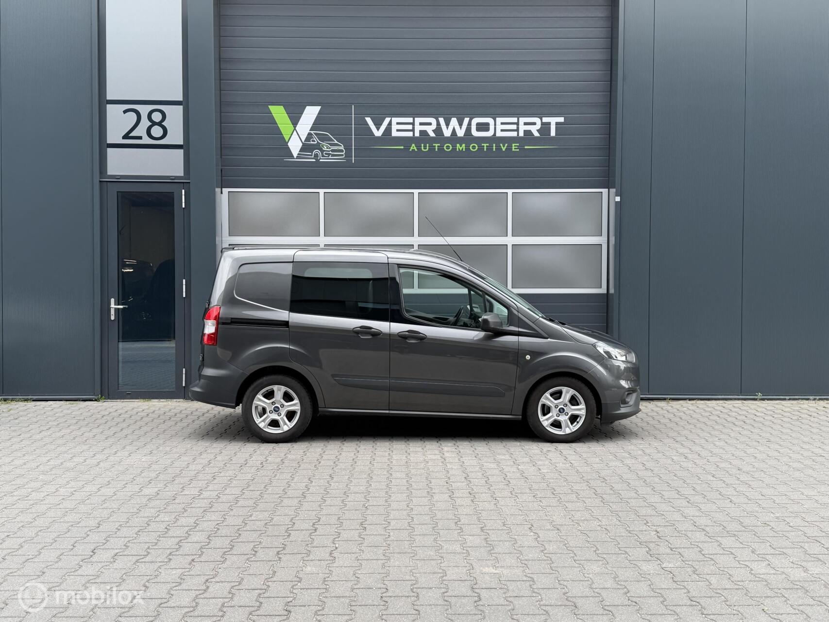 Foto van Ford Transit Courier