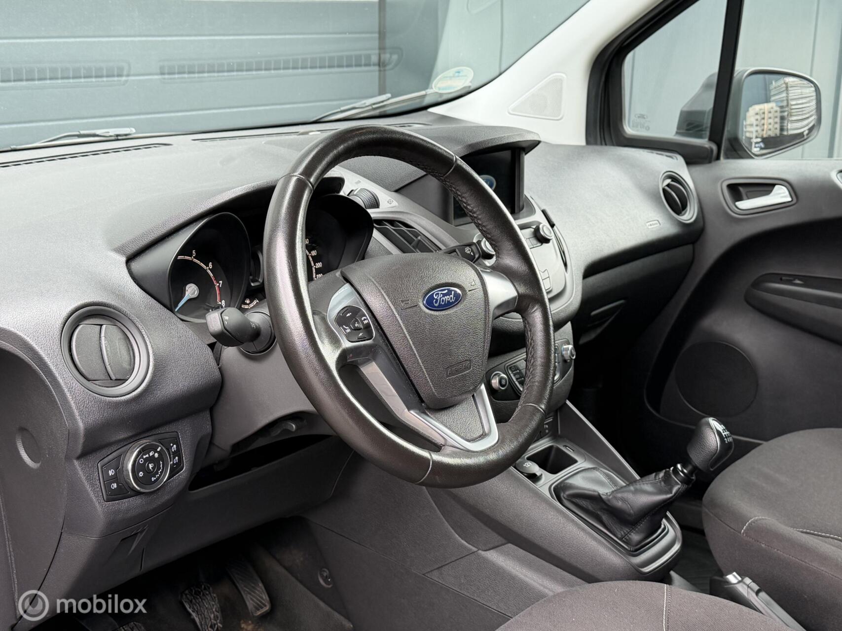 Foto van Ford Transit Courier