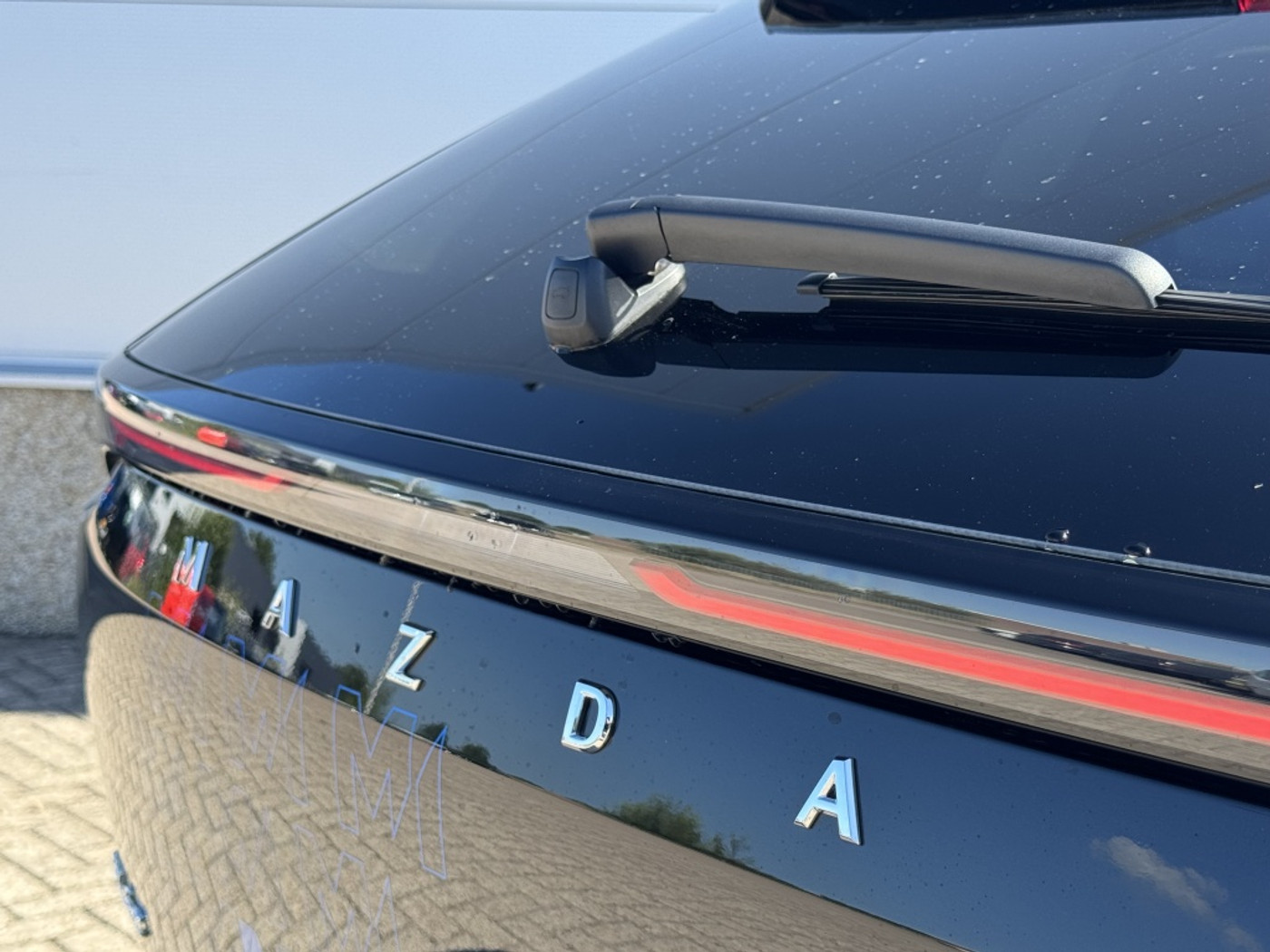 Foto van Mazda Cx-6e