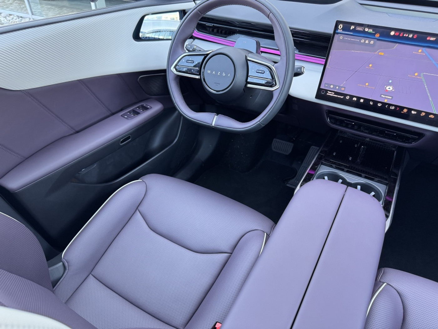 Foto van Mazda Cx-6e