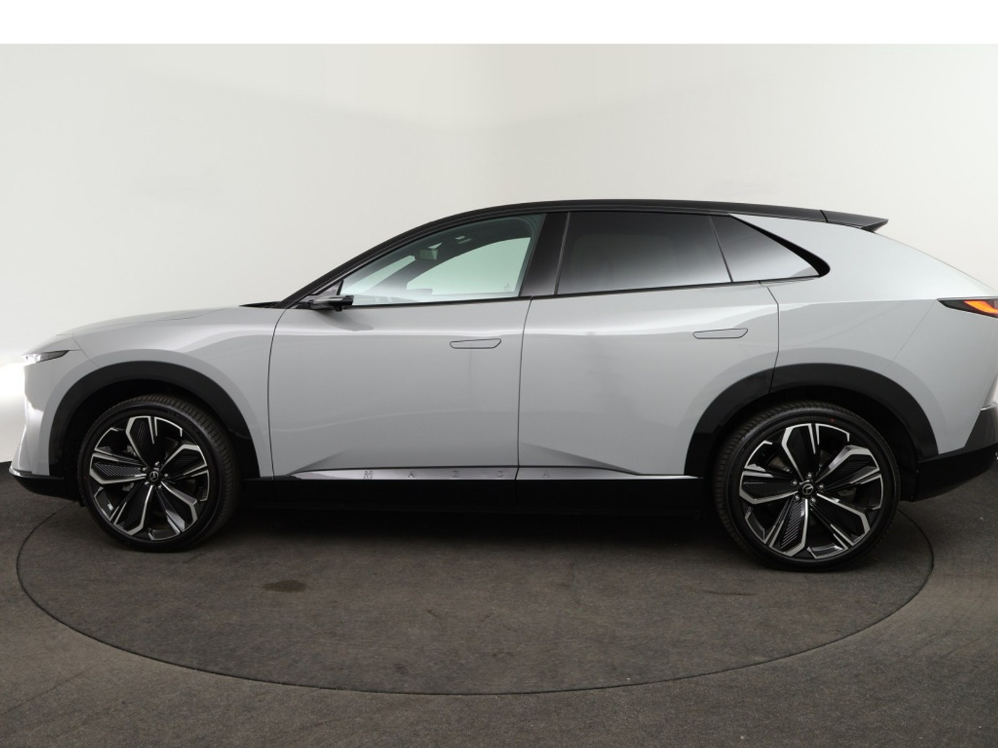 Foto van Mazda Cx-6e