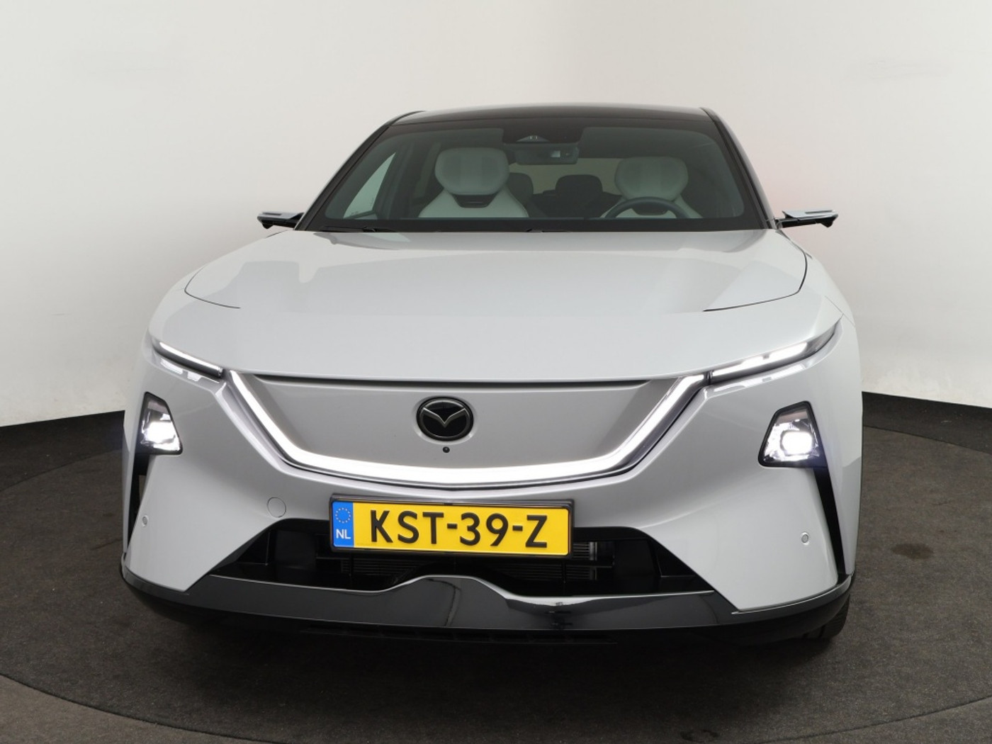 Foto van Mazda Cx-6e