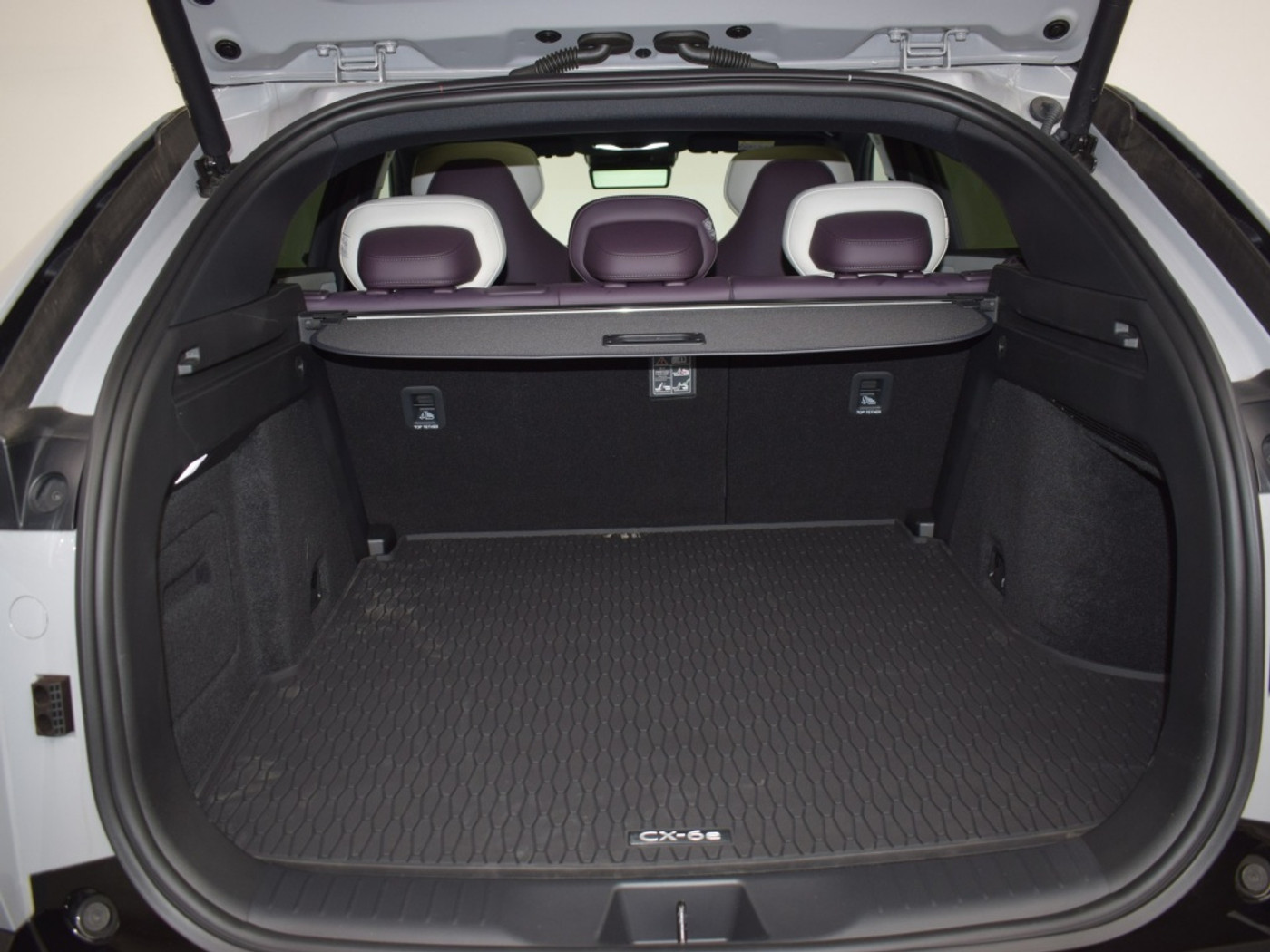 Foto van Mazda Cx-6e