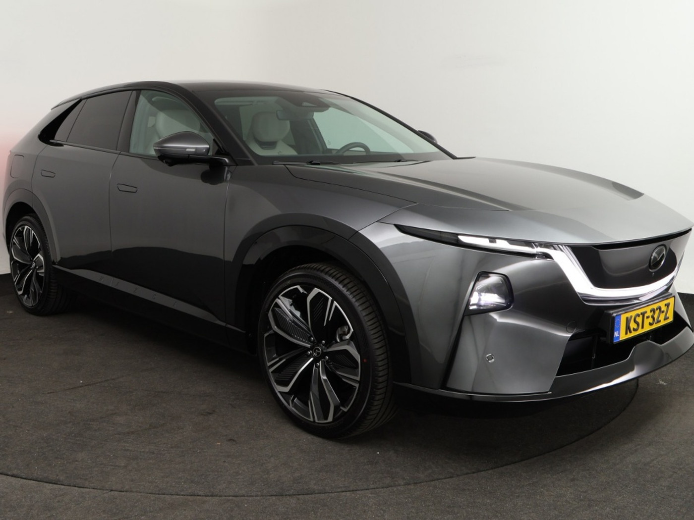 Foto van Mazda Cx-6e