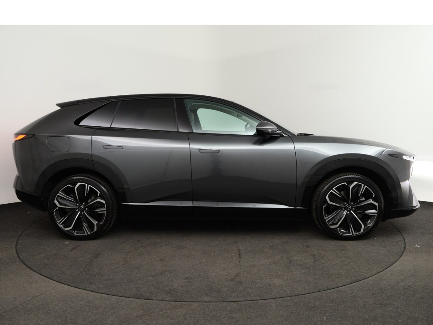 Foto van Mazda Cx-6e