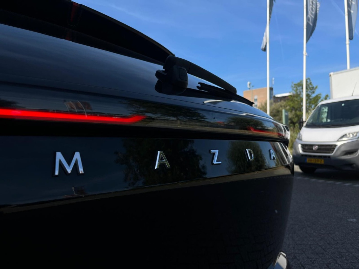 Foto van Mazda Cx-6e