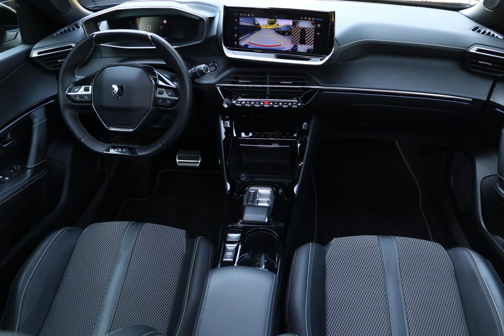 Foto van Peugeot E-2008