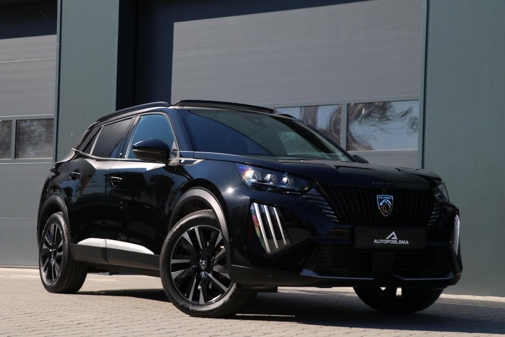 Peugeot E-2008 EV 54 kWh |GT| Panodak AdaptiveCruise AppleCarplay 18'Inch 360View Blackbeauty! 47000KM BJ2024 2024 - voorkant