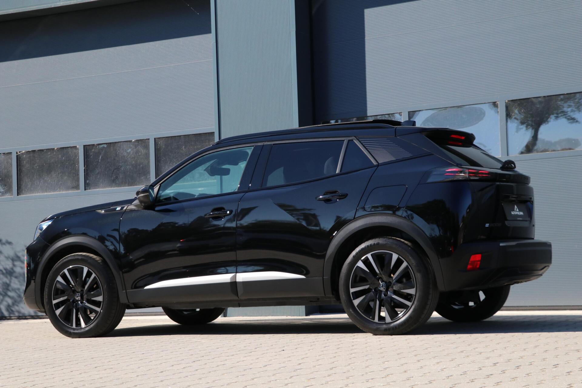 Foto van Peugeot E-2008