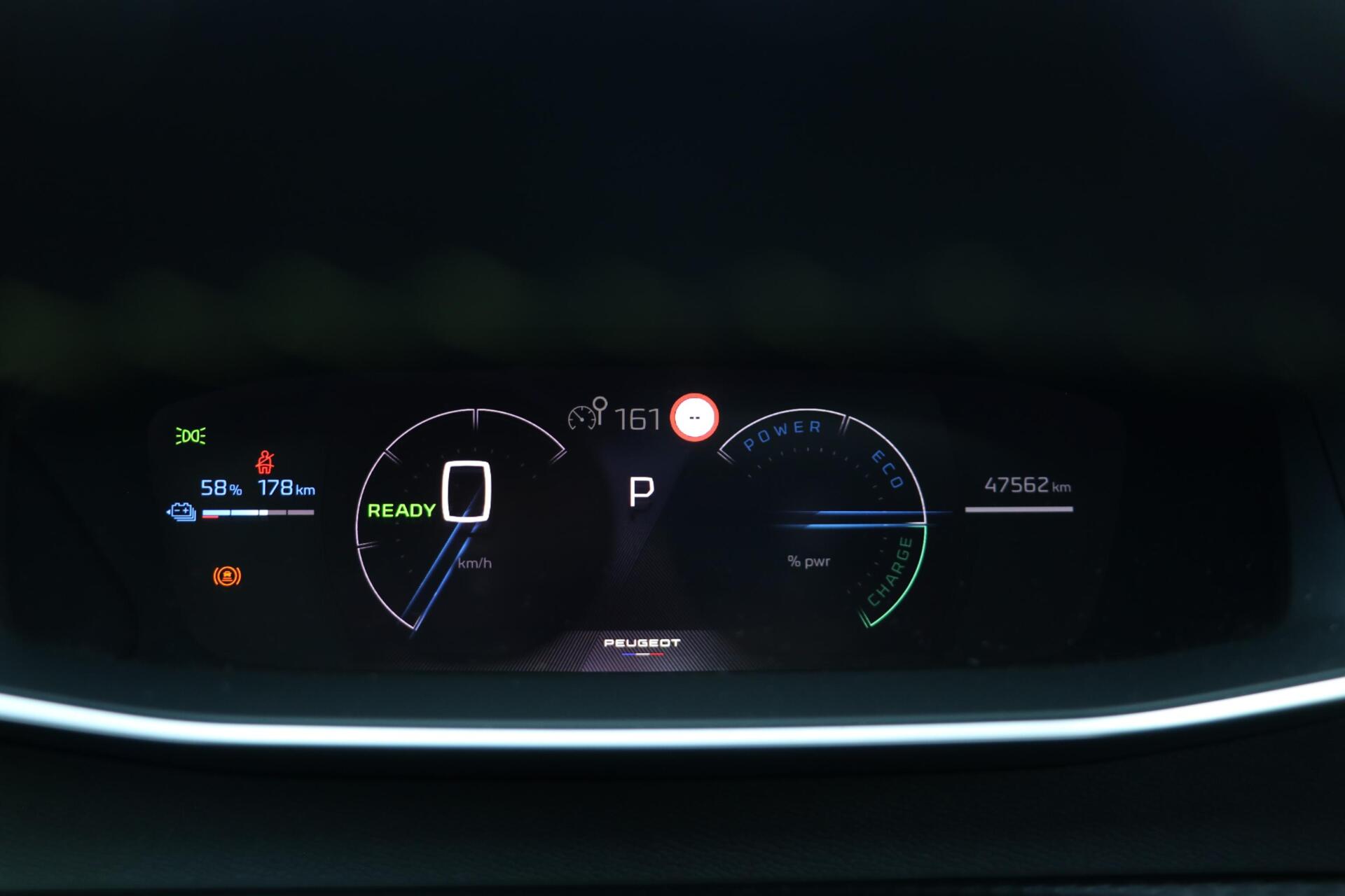 Foto van Peugeot E-2008