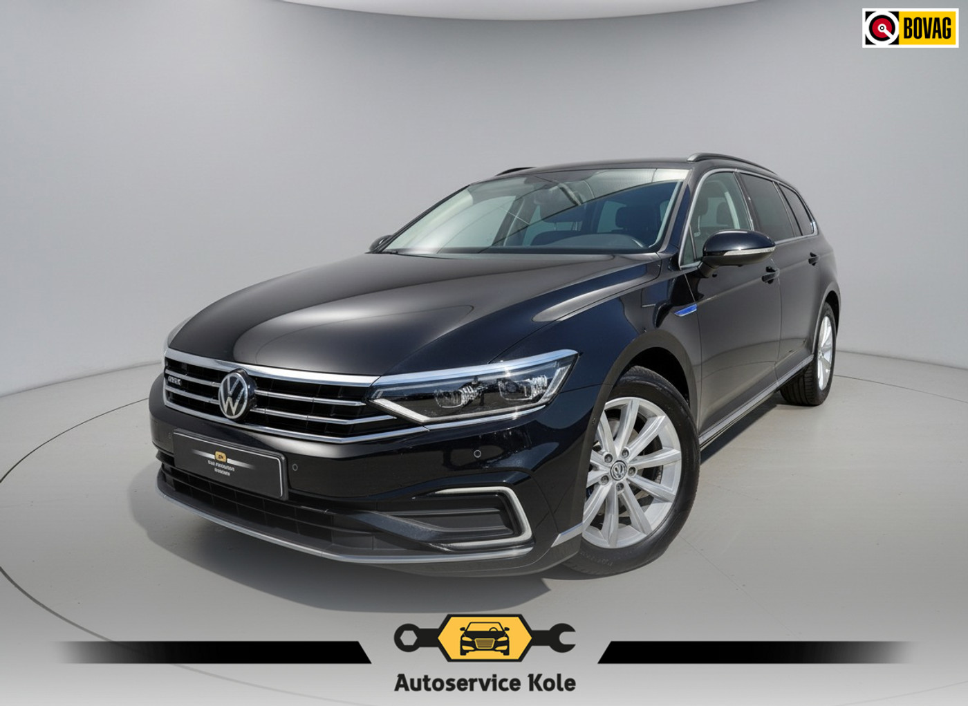 Volkswagen Passat Variant 1.4 TSI PHEV GTE * Matrix Led * Camera * Massage * Keyless * 2022 - voorkant