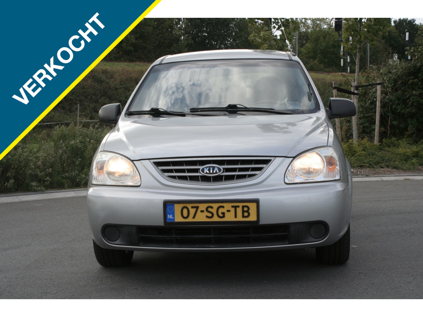 Kia Carens 1.6-16V LX 2006 - voorkant