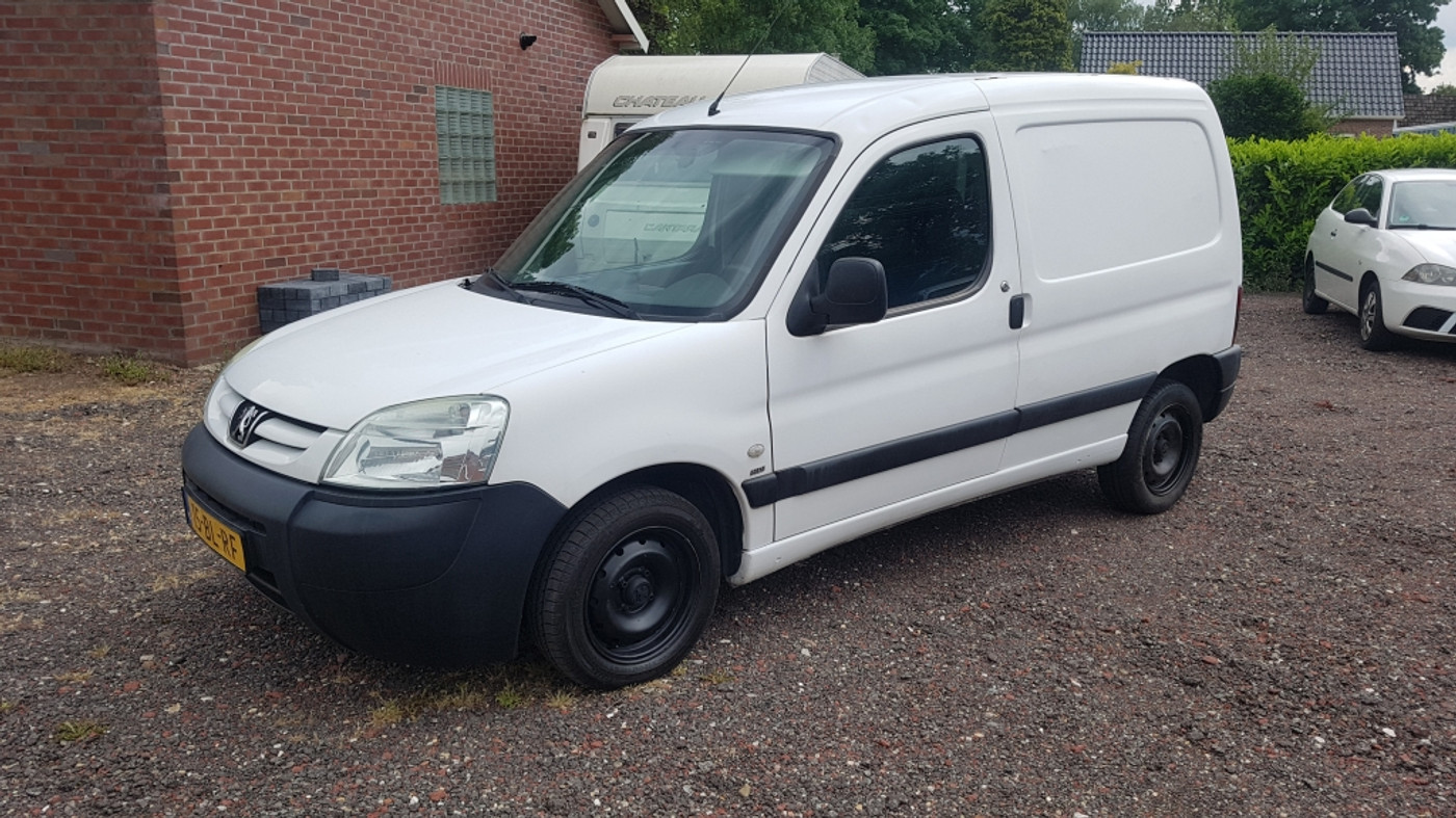 Peugeot Partner 170C 2.0 HDI Avant. 2004 - voorkant