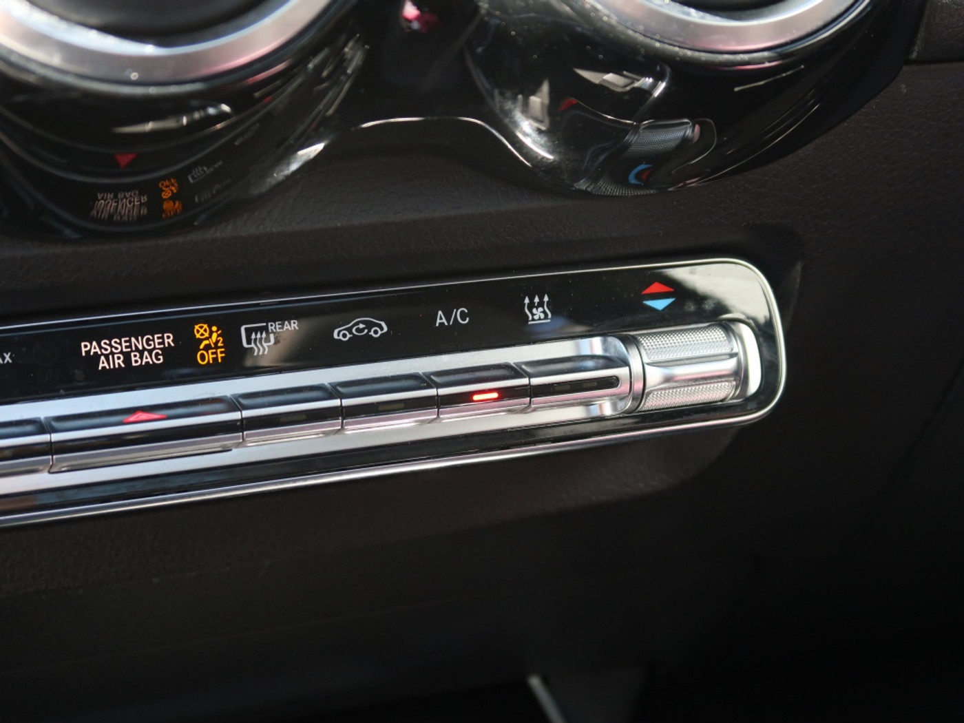 Foto van Mercedes-Benz Eqb