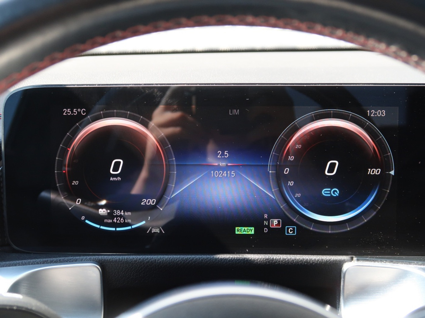 Foto van Mercedes-Benz Eqb