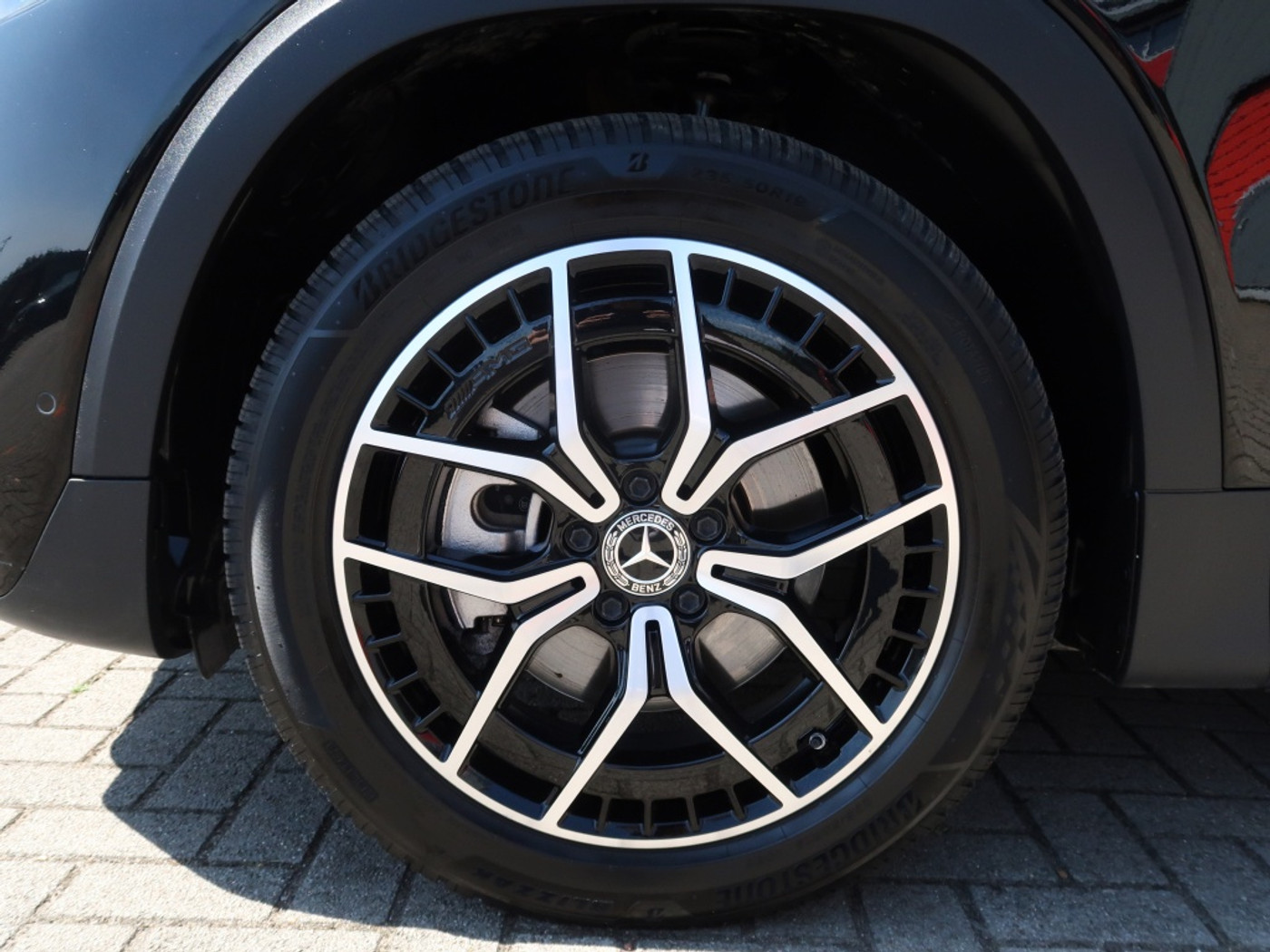 Foto van Mercedes-Benz Eqb