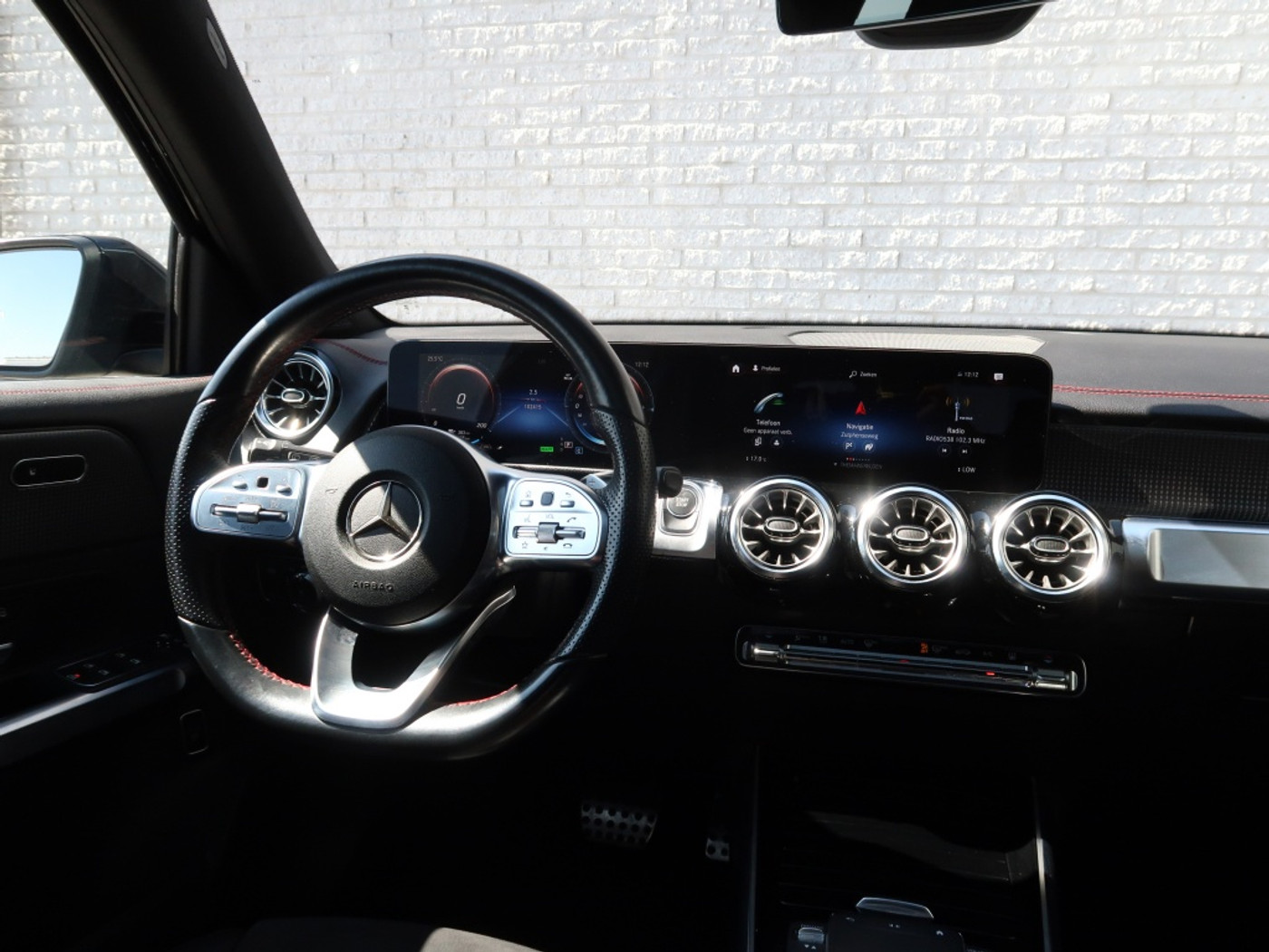 Foto van Mercedes-Benz Eqb