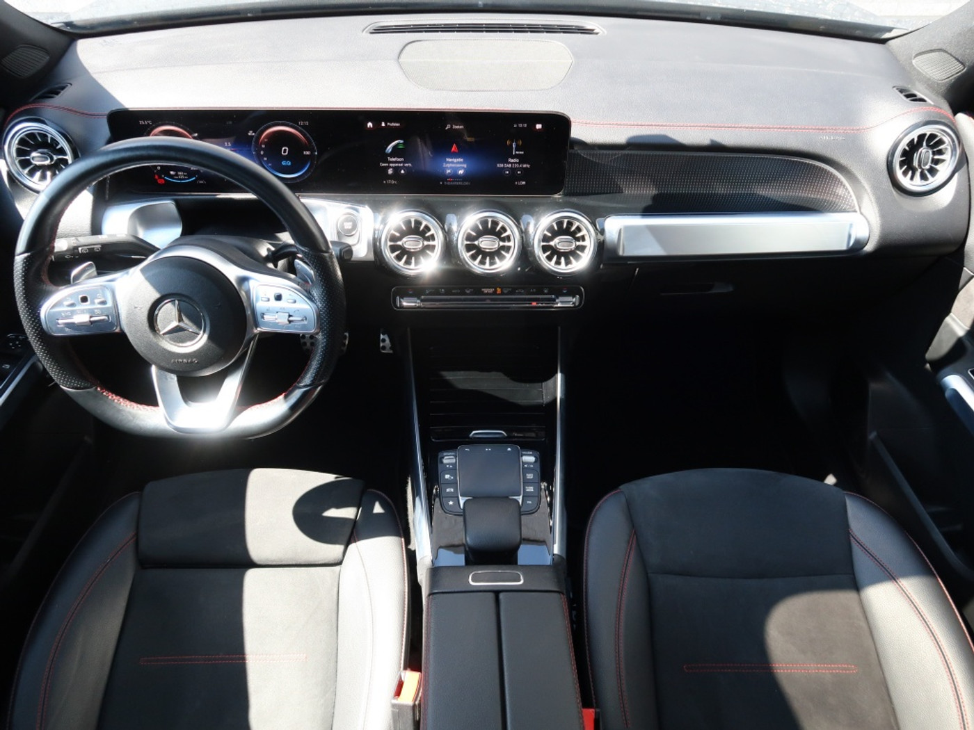 Foto van Mercedes-Benz Eqb