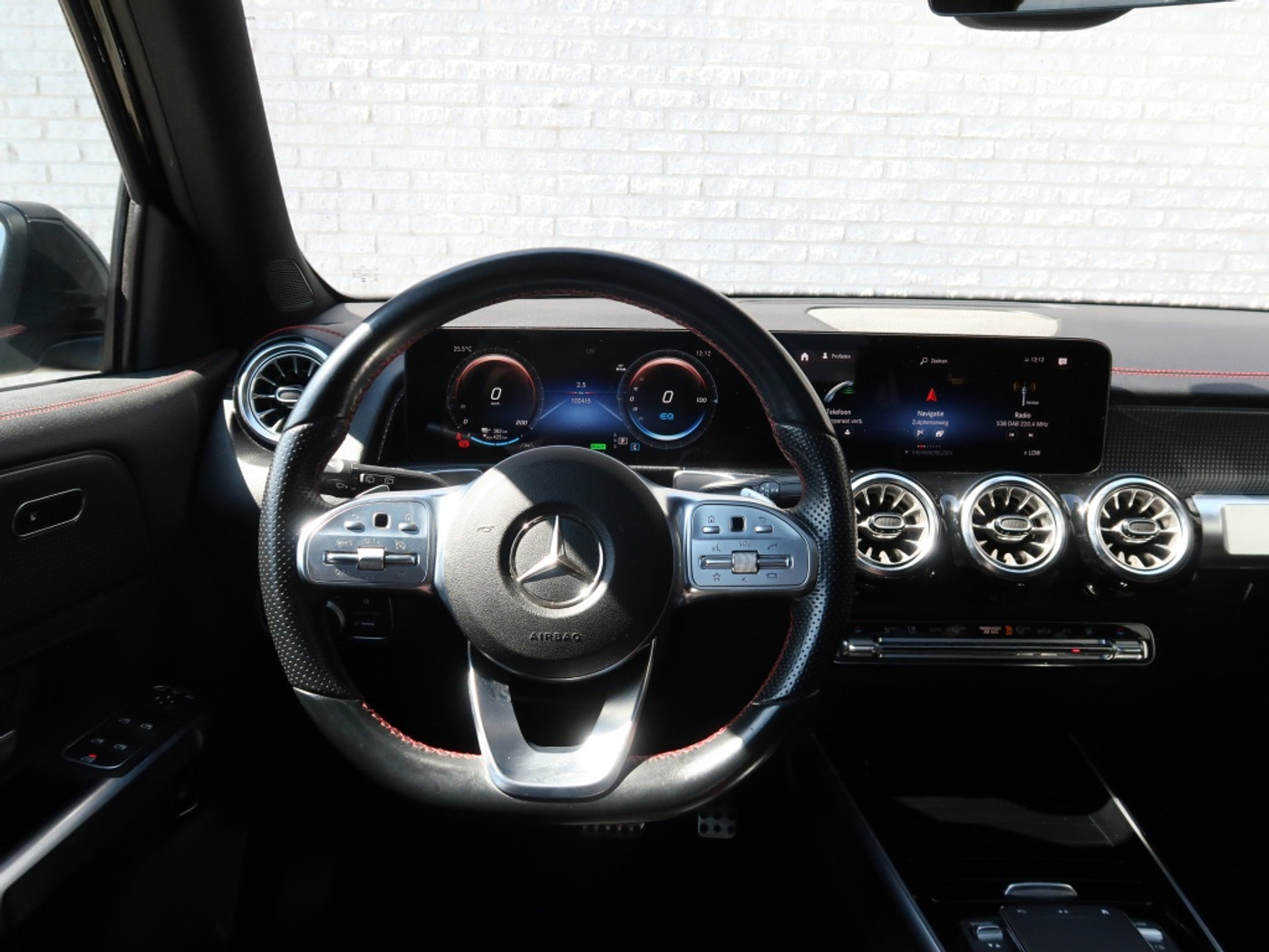 Foto van Mercedes-Benz Eqb