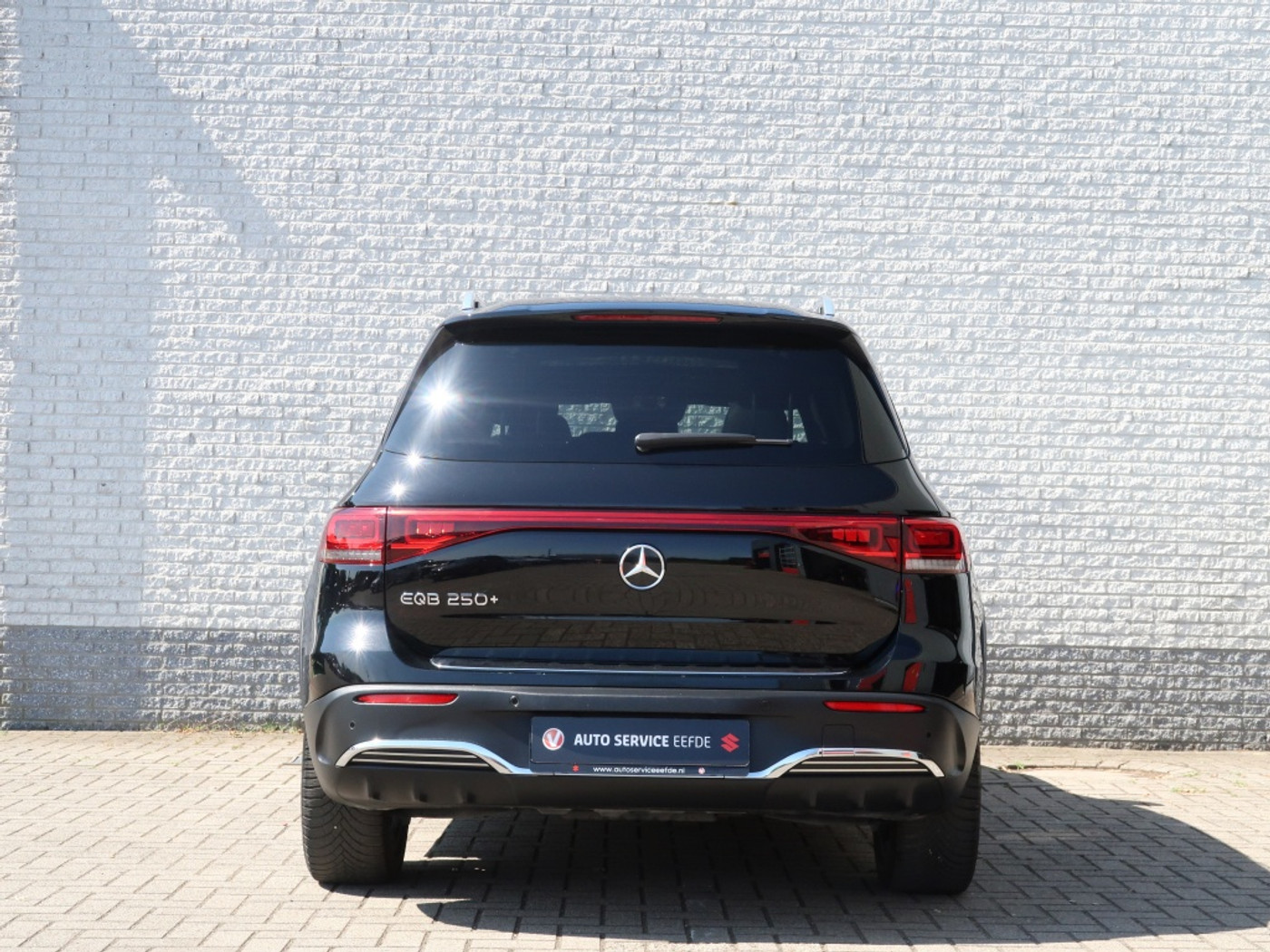 Foto van Mercedes-Benz Eqb