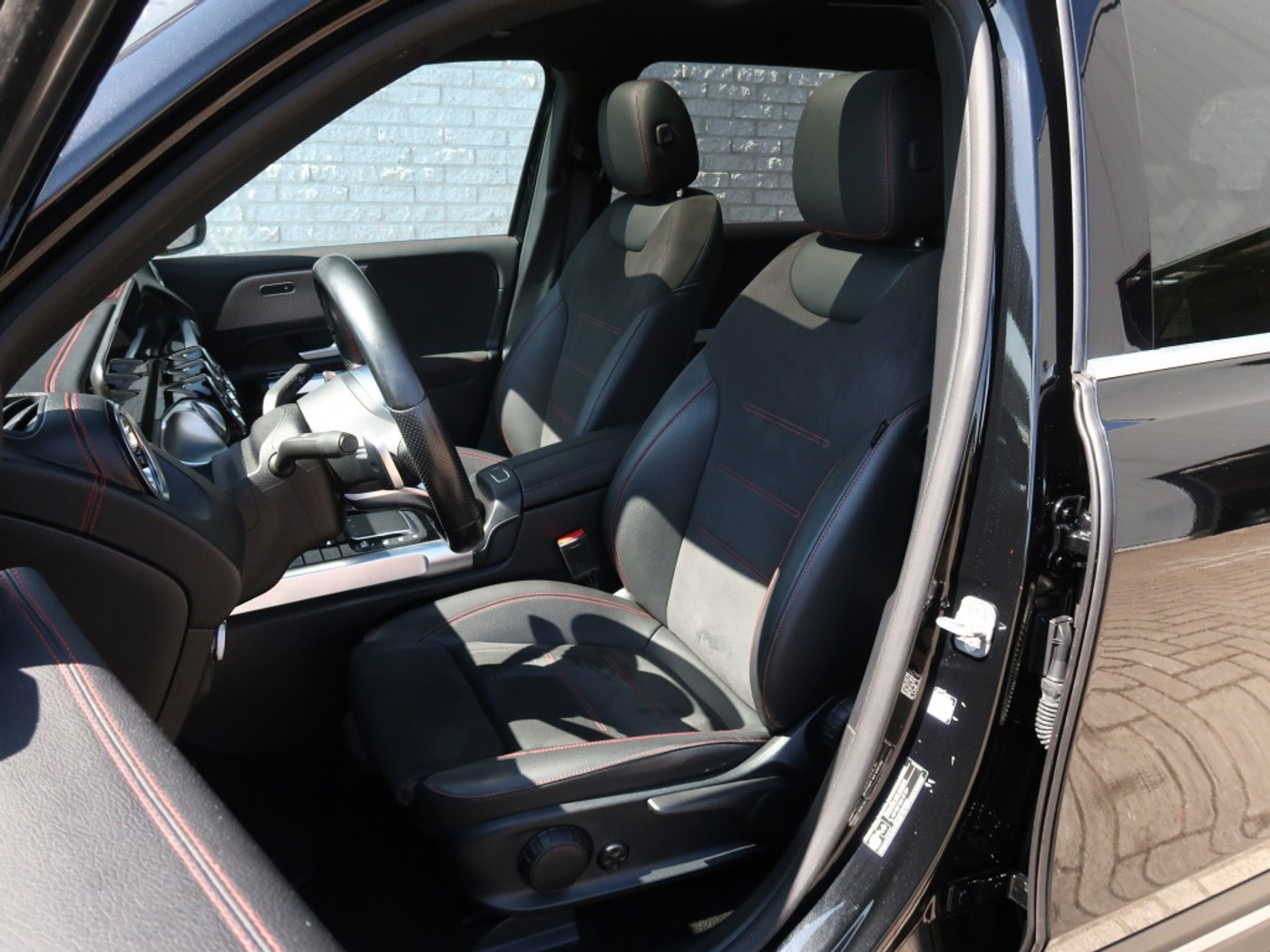 Foto van Mercedes-Benz Eqb