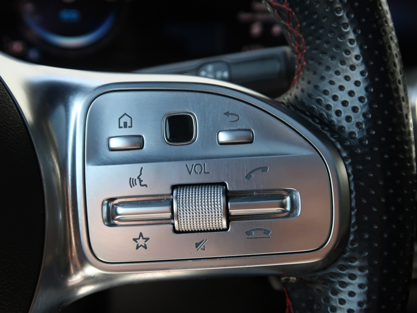 Foto van Mercedes-Benz Eqb