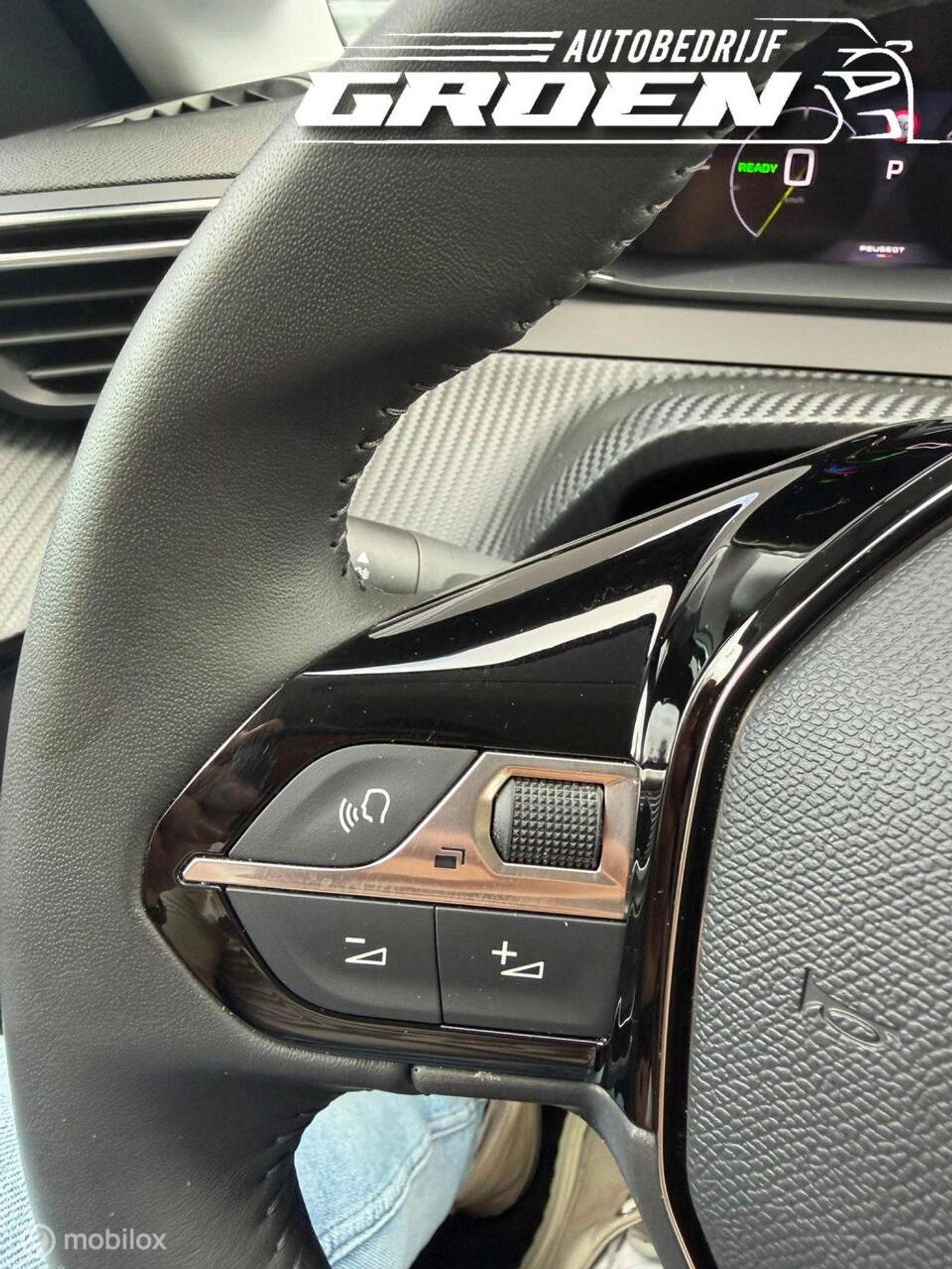 Foto van Peugeot E-208