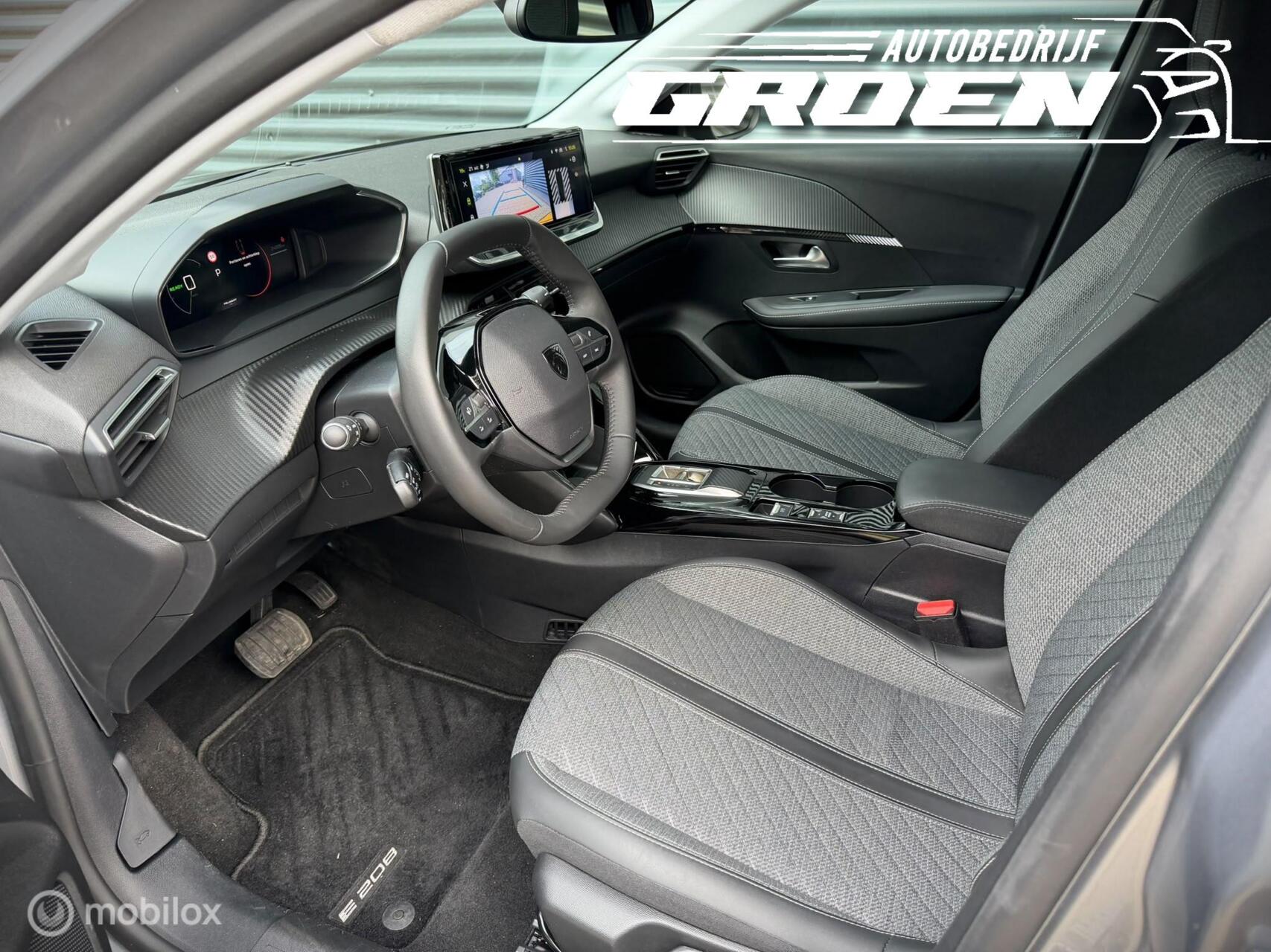 Foto van Peugeot E-208